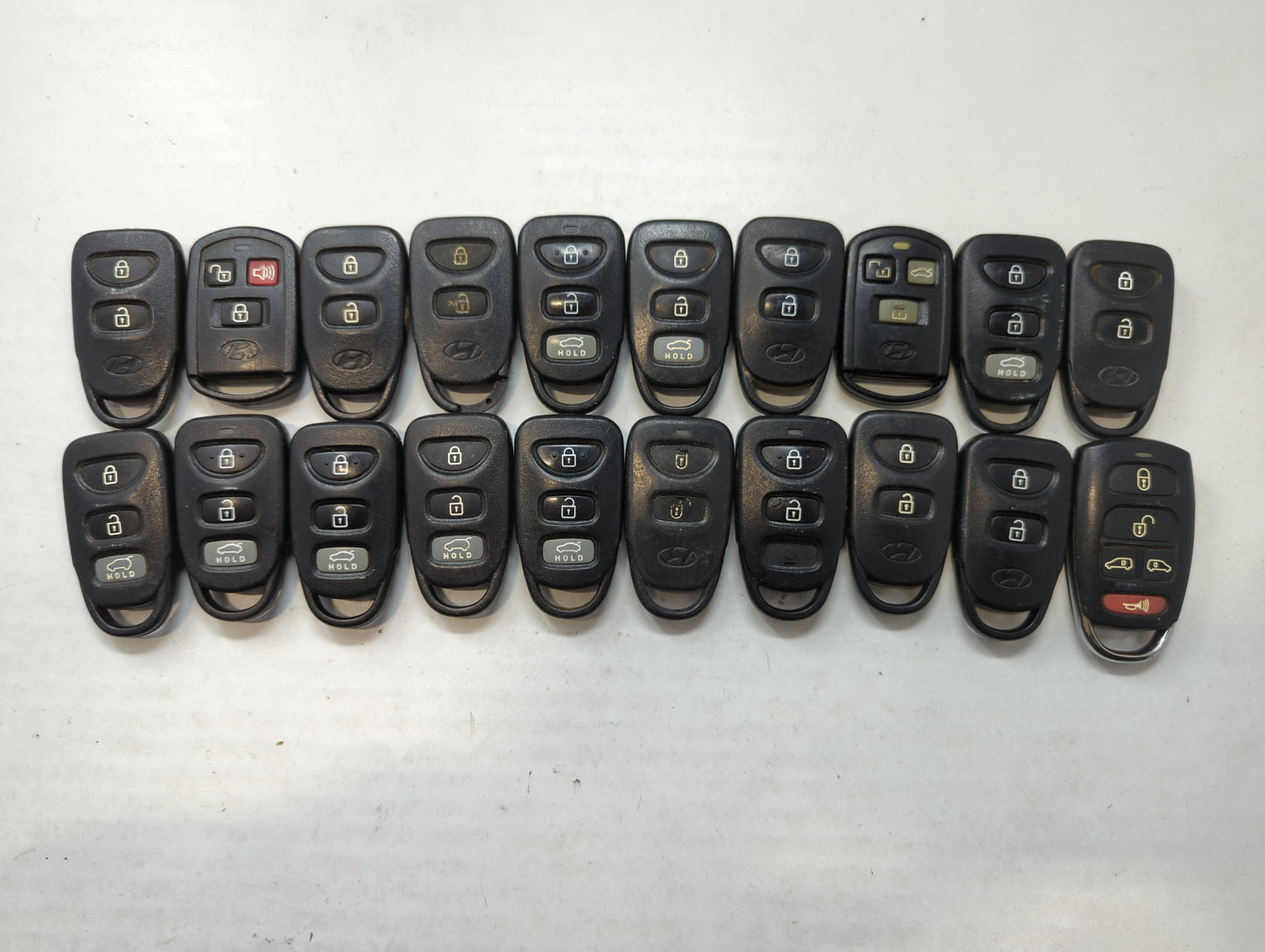 Lot of 20 Hyundai Keyless Entry Remote Fob MIXED FCC IDS MIXED PART - Oemusedautoparts1.com