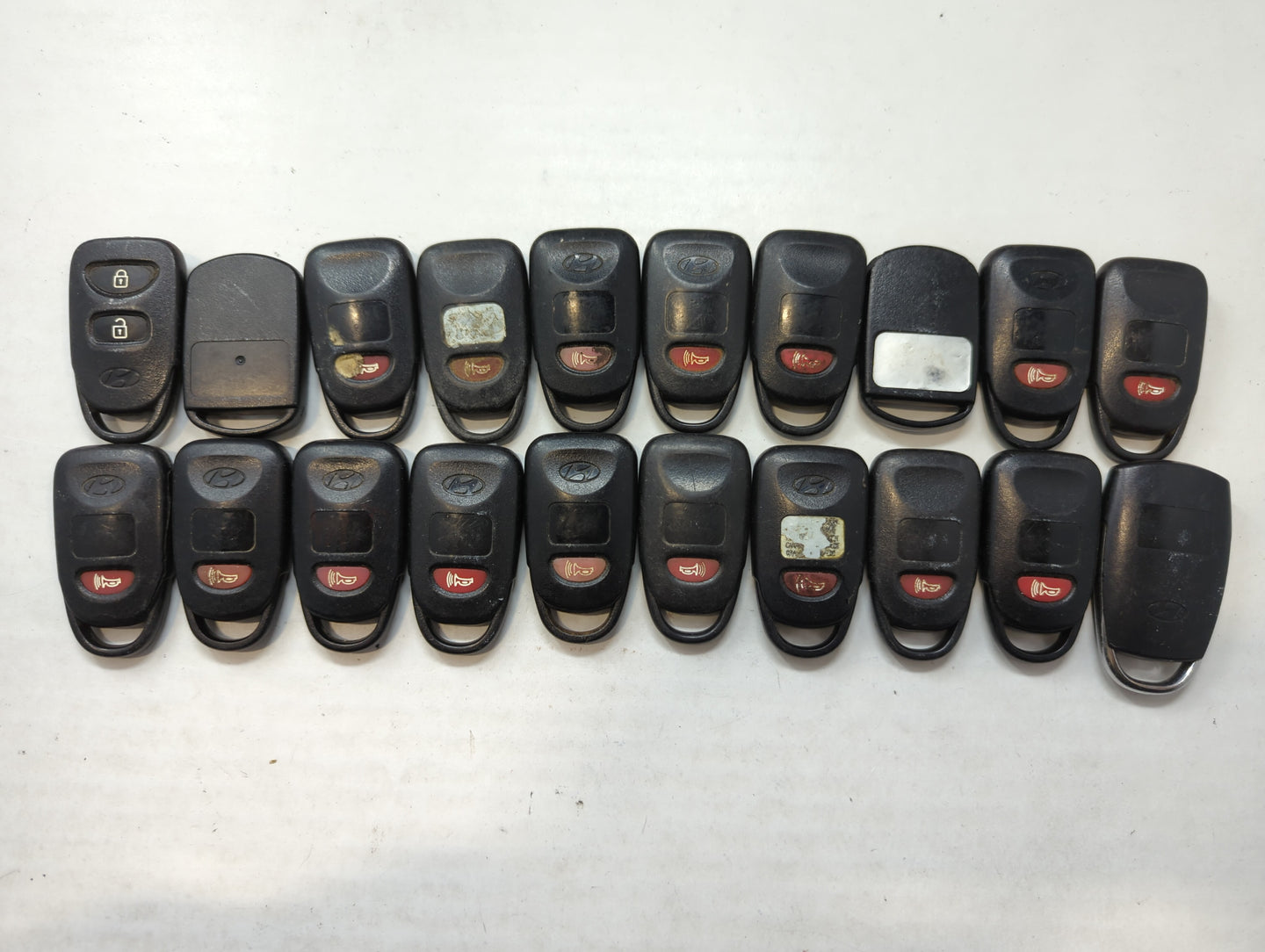 Lot of 20 Hyundai Keyless Entry Remote Fob MIXED FCC IDS MIXED PART - Oemusedautoparts1.com