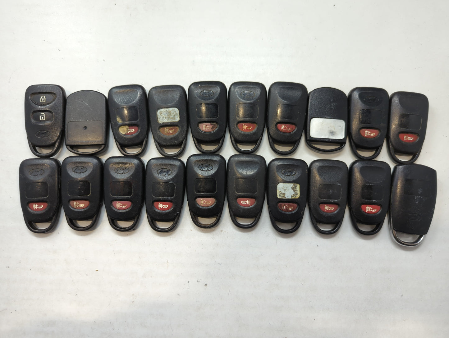 Lot of 20 Hyundai Keyless Entry Remote Fob MIXED FCC IDS MIXED PART - Oemusedautoparts1.com