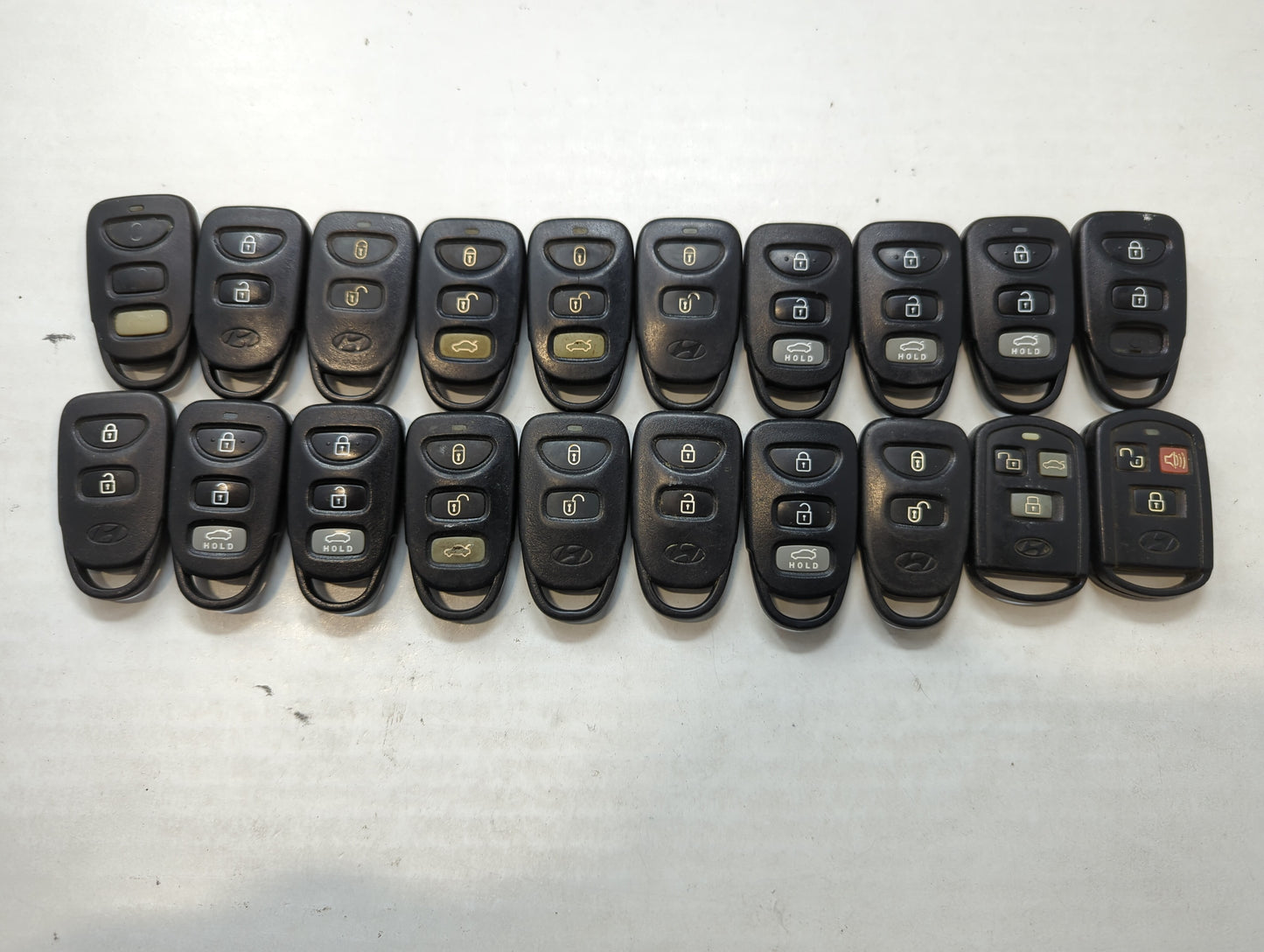Lot of 20 Hyundai Keyless Entry Remote Fob MIXED FCC IDS MIXED PART - Oemusedautoparts1.com