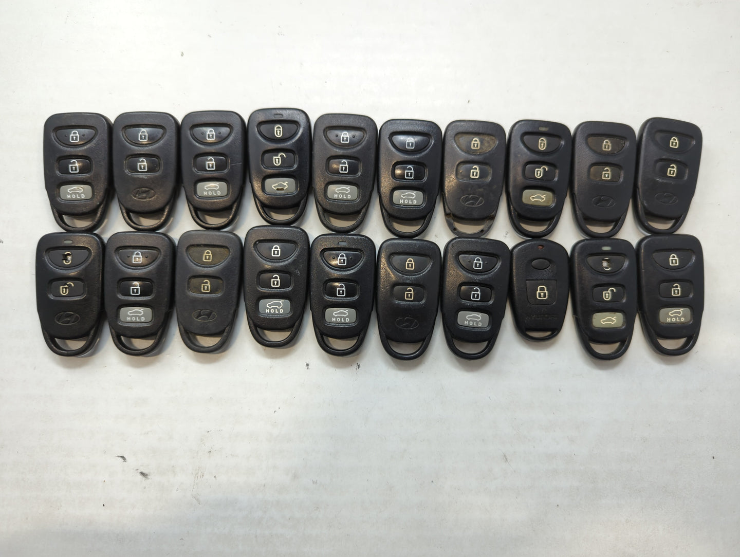Lot of 20 Hyundai Keyless Entry Remote Fob MIXED FCC IDS MIXED PART - Oemusedautoparts1.com