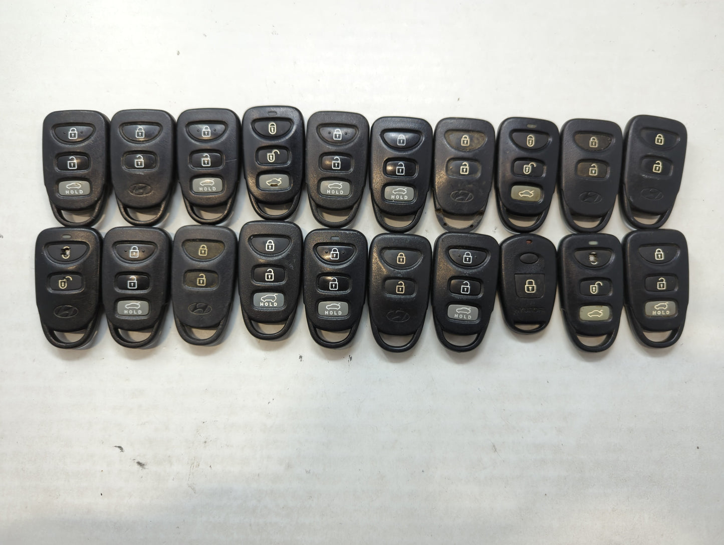Lot of 20 Hyundai Keyless Entry Remote Fob MIXED FCC IDS MIXED PART - Oemusedautoparts1.com