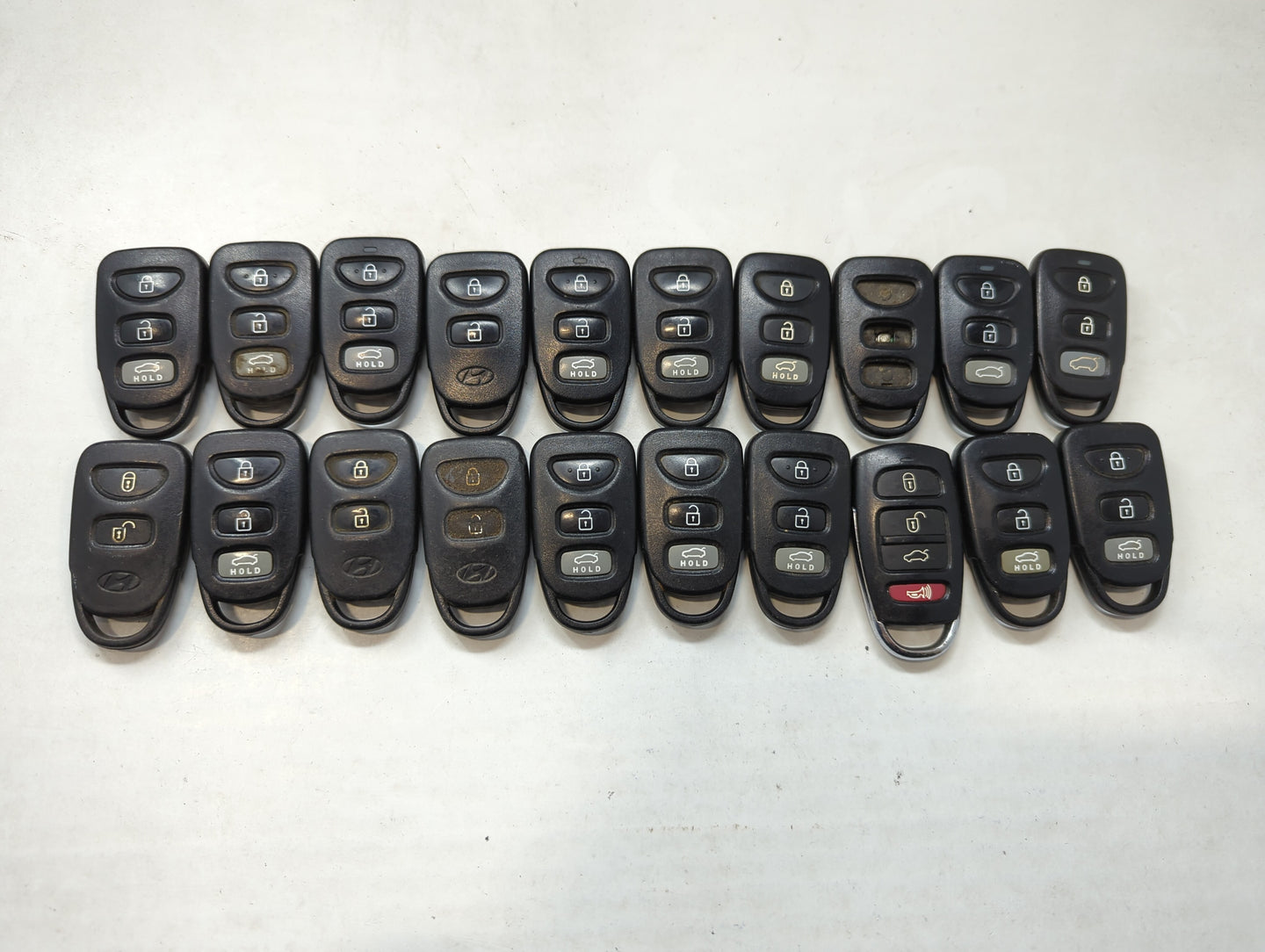 Lot of 20 Hyundai Keyless Entry Remote Fob MIXED FCC IDS MIXED PART - Oemusedautoparts1.com