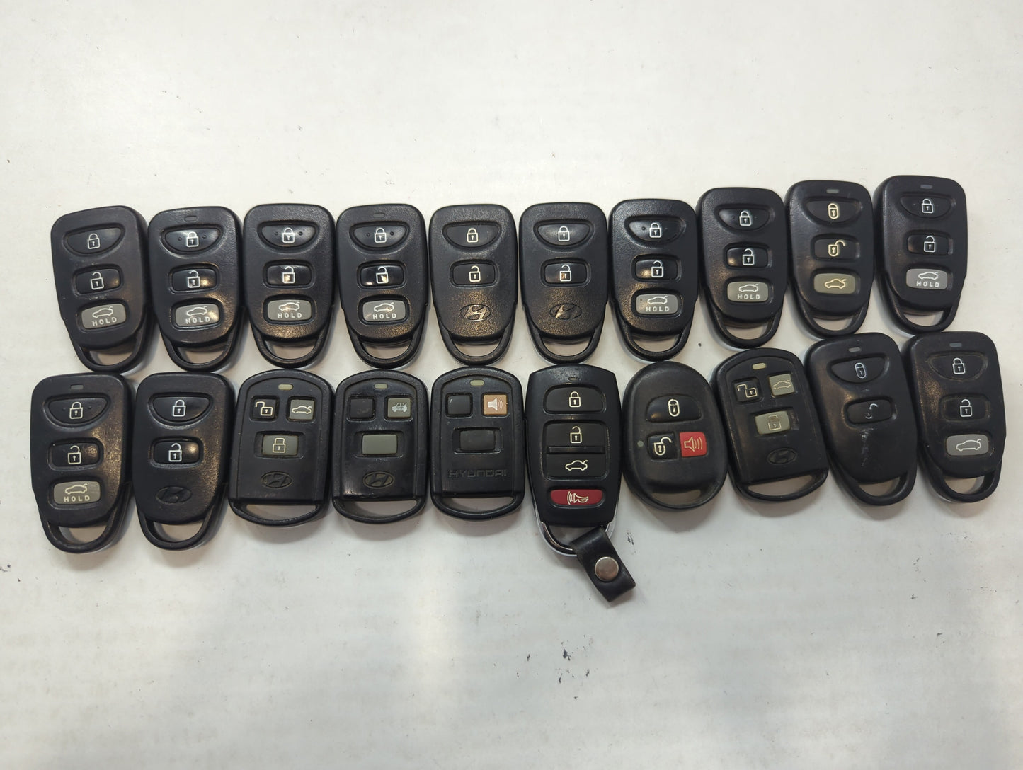 Lot of 20 Hyundai Keyless Entry Remote Fob MIXED FCC IDS MIXED PART - Oemusedautoparts1.com