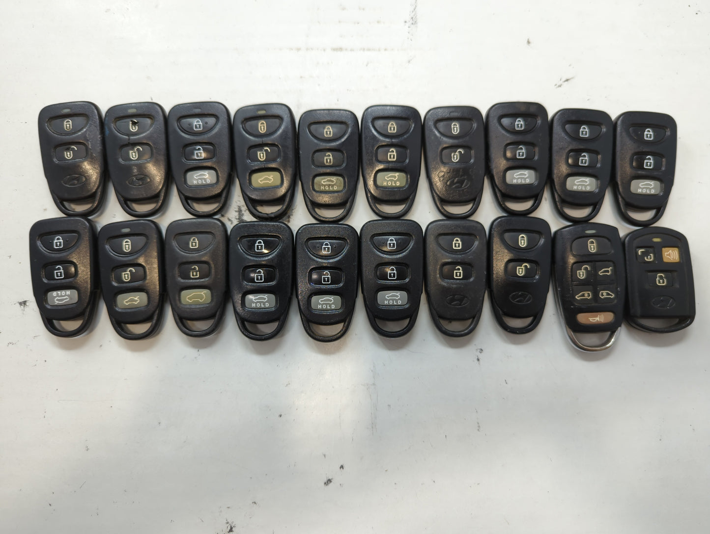 Lot of 20 Hyundai Keyless Entry Remote Fob MIXED FCC IDS MIXED PART - Oemusedautoparts1.com