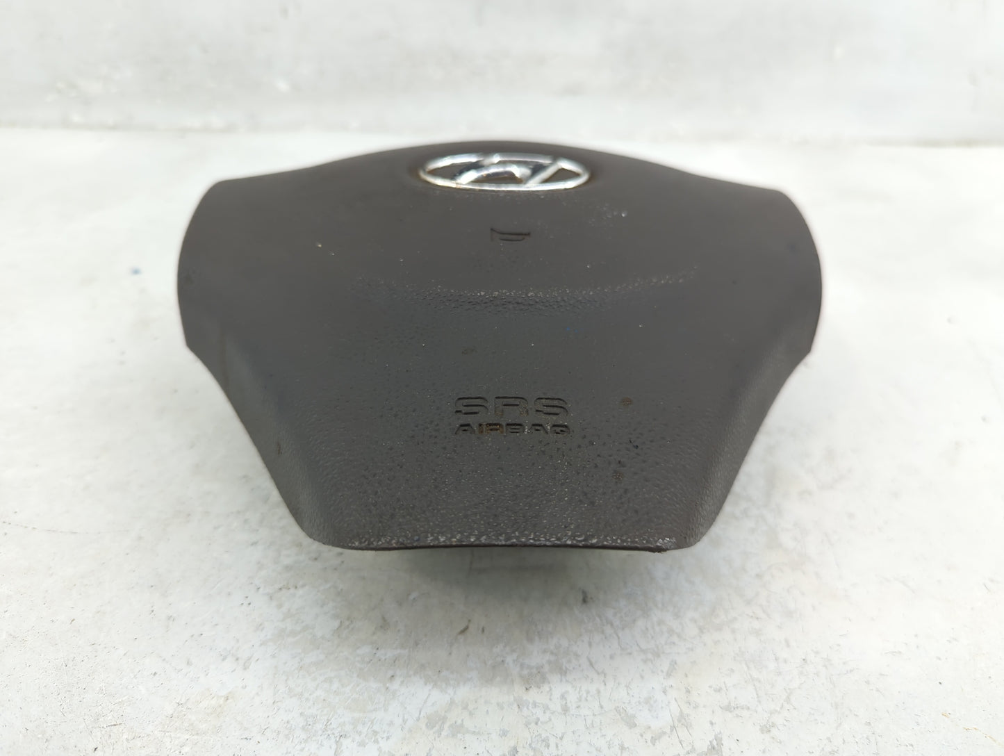 2006-2007 Hyundai Accent Air Bag Driver Left Steering Wheel Mounted Grey - Oemusedautoparts1.com