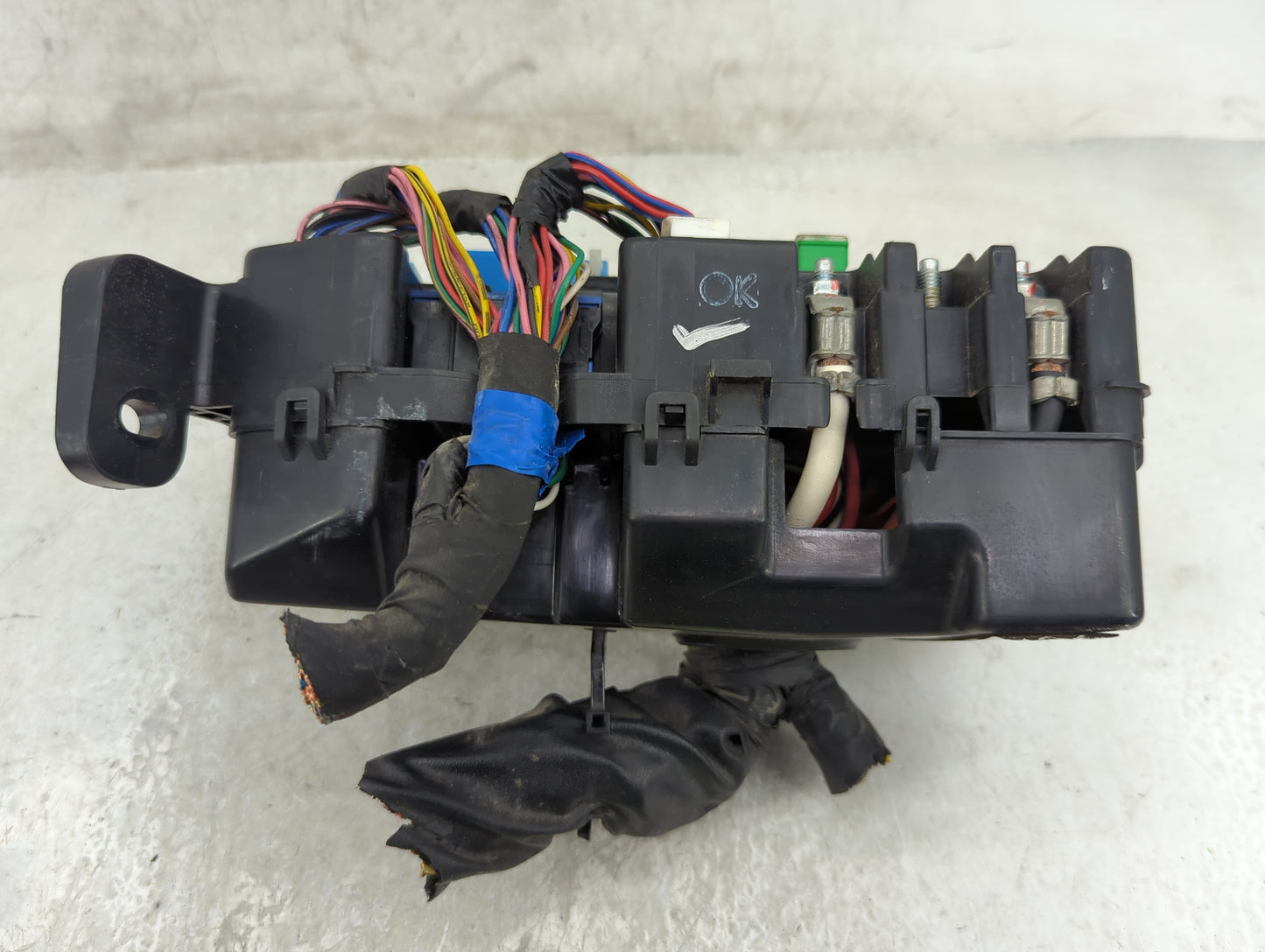 2006-2011 Hyundai Accent Fusebox Fuse Box Panel Relay Module Fits Fits 2006 2007 2008 2009 2010 2011 OEM Used Auto Parts - O