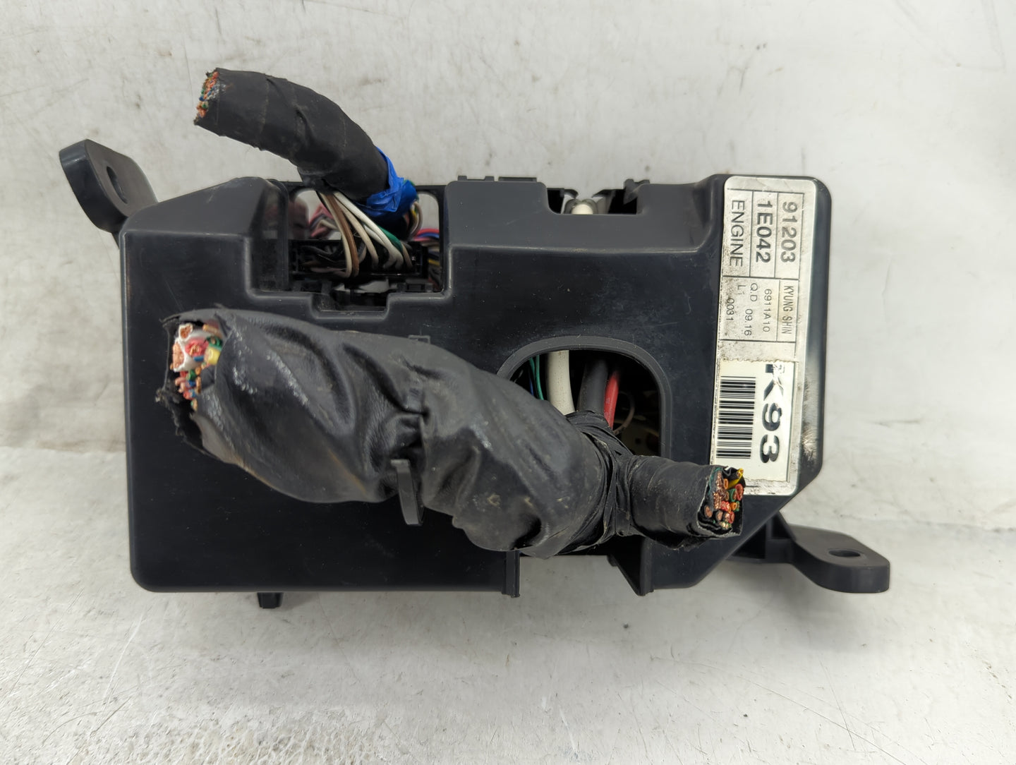 2006-2011 Hyundai Accent Fusebox Fuse Box Panel Relay Module Fits Fits 2006 2007 2008 2009 2010 2011 OEM Used Auto Parts - O