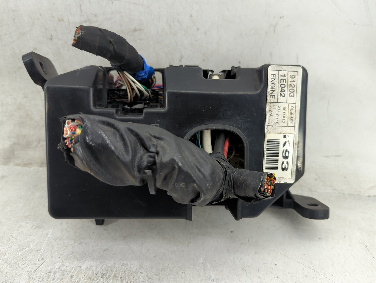 2006-2011 Hyundai Accent Fusebox Fuse Box Panel Relay Module Fits Fits 2006 2007 2008 2009 2010 2011 OEM Used Auto Parts - O
