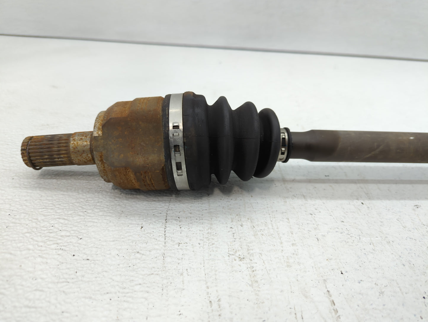 2012-2017 Hyundai Accent Axle Shaft Front Passenger Cv C/v - Oemusedautoparts1.com