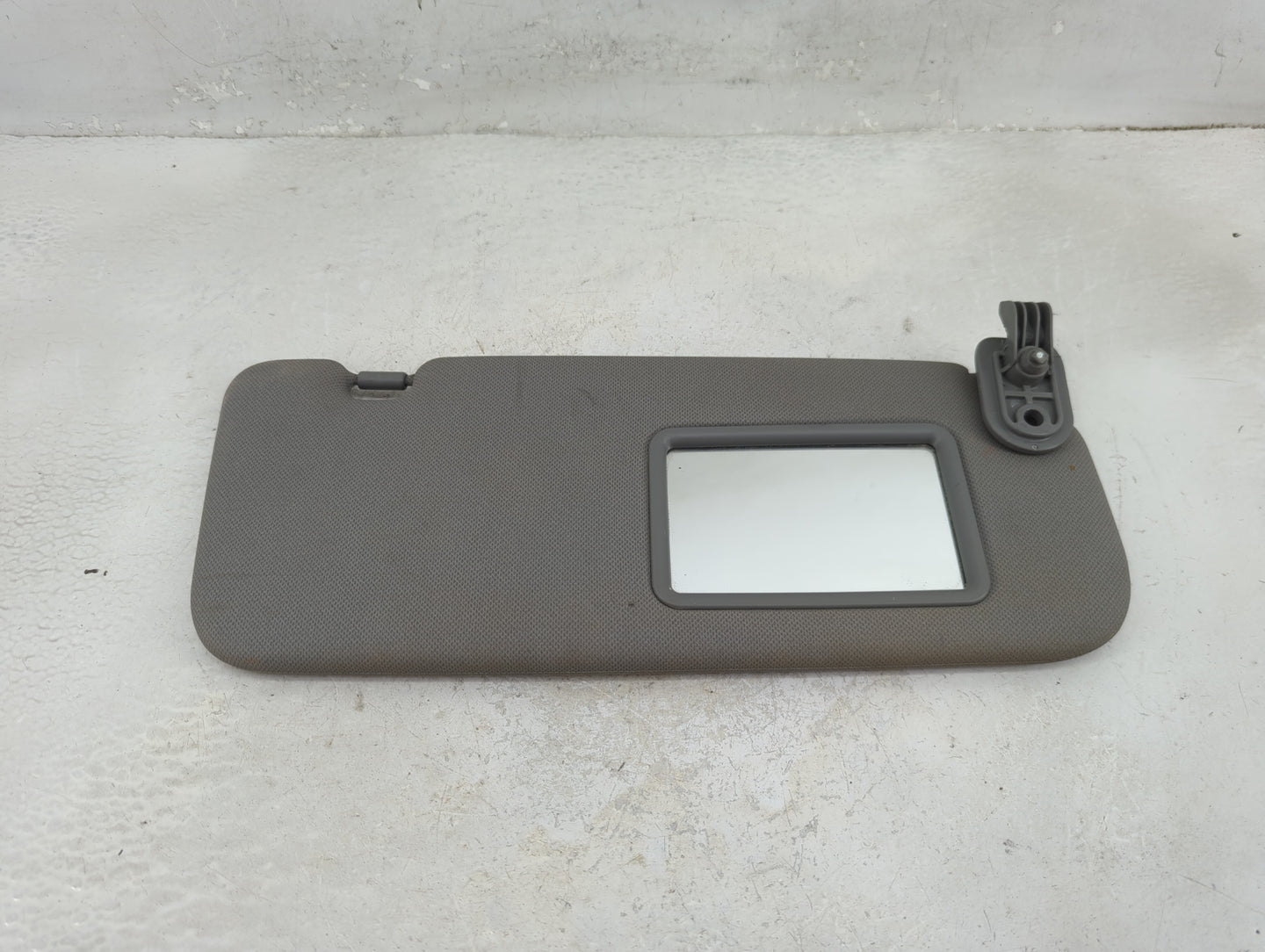2012-2013 Hyundai Accent Sun Visor Shade Replacement Passenger Right Mirror Fits Fits 2012 2013 OEM Used Auto Parts - Oemuse
