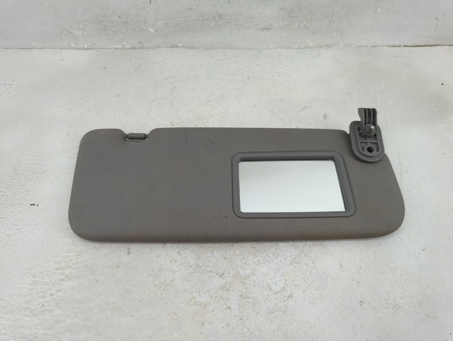 2012-2013 Hyundai Accent Sun Visor Shade Replacement Passenger Right Mirror Fits Fits 2012 2013 OEM Used Auto Parts - Oemuse