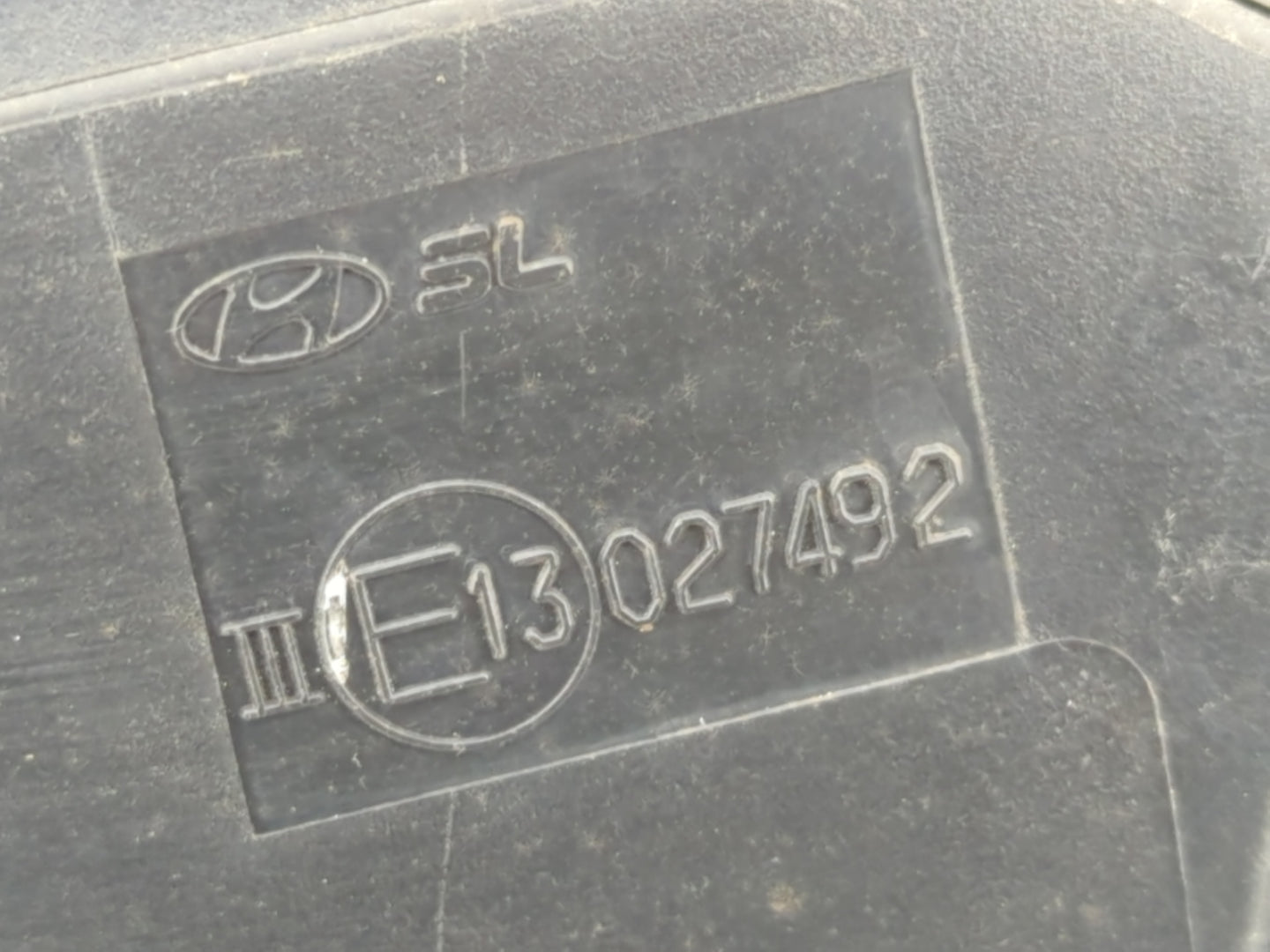 2012-2017 Hyundai Accent Driver Side View Mirror - Left Door Mirror OEM Used - Oemusedautoparts1.com