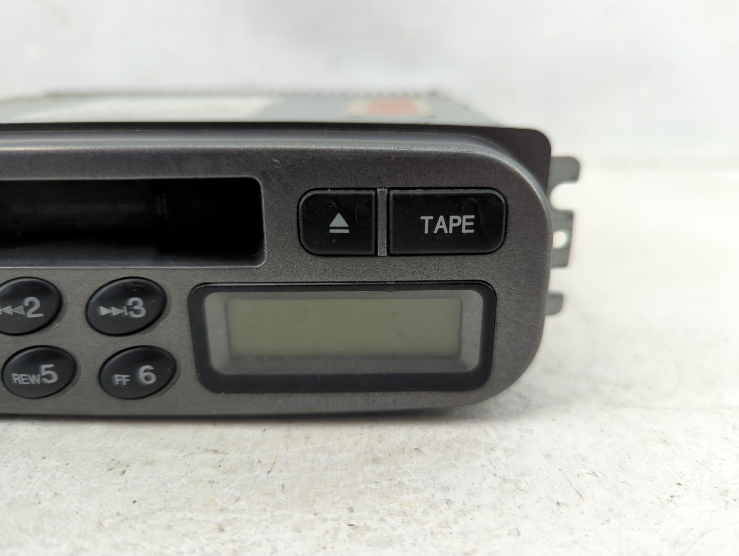 2000-2001 Hyundai Accent Radio AM FM Cd Player Receiver Replacement Fits Fits 2000 2001 OEM Used Auto Parts - Oemusedautopar