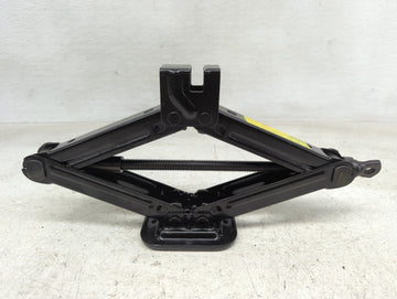 Hyundai Elantra Spare Scissor Car Jack - Oemusedautoparts1.com