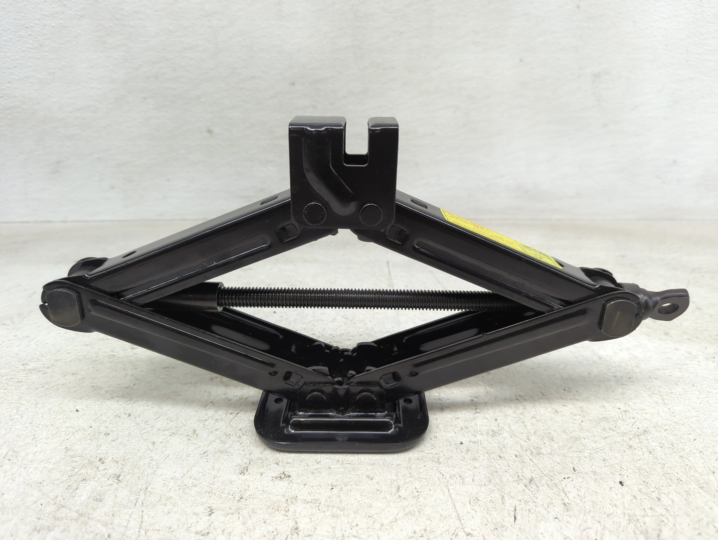 Hyundai Elantra Spare Scissor Car Jack 1145256 - Oemusedautoparts1.com