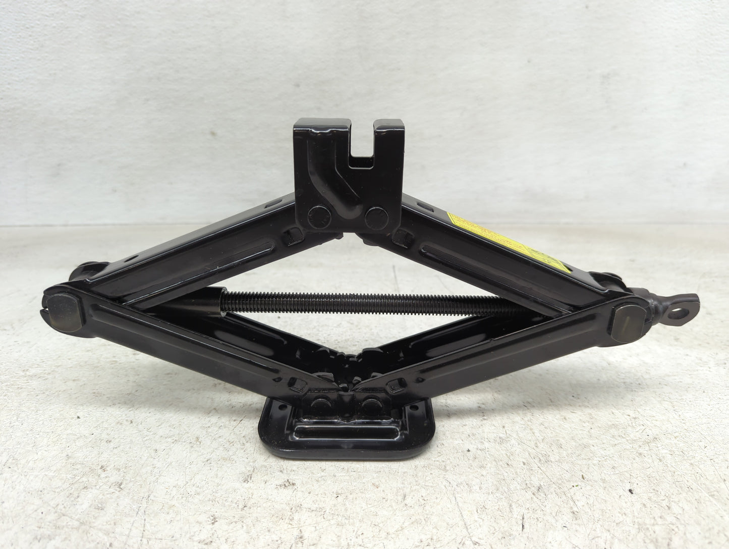 Hyundai Elantra Spare Scissor Car Jack 1145256 - Oemusedautoparts1.com