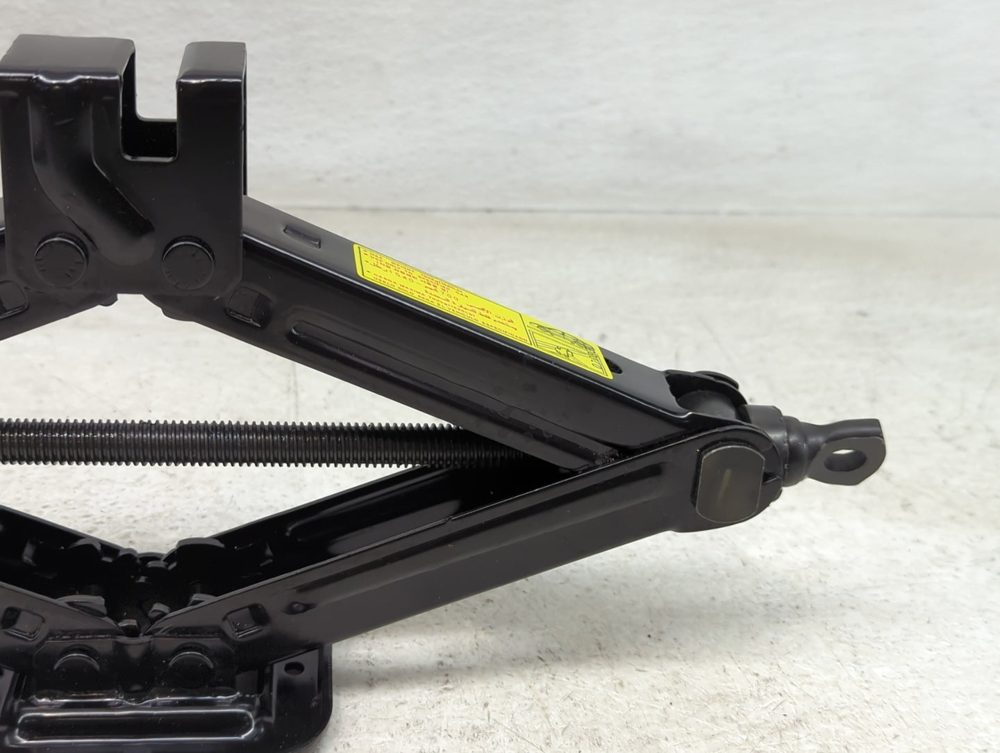 Hyundai Elantra Spare Scissor Car Jack 1145256 - Oemusedautoparts1.com