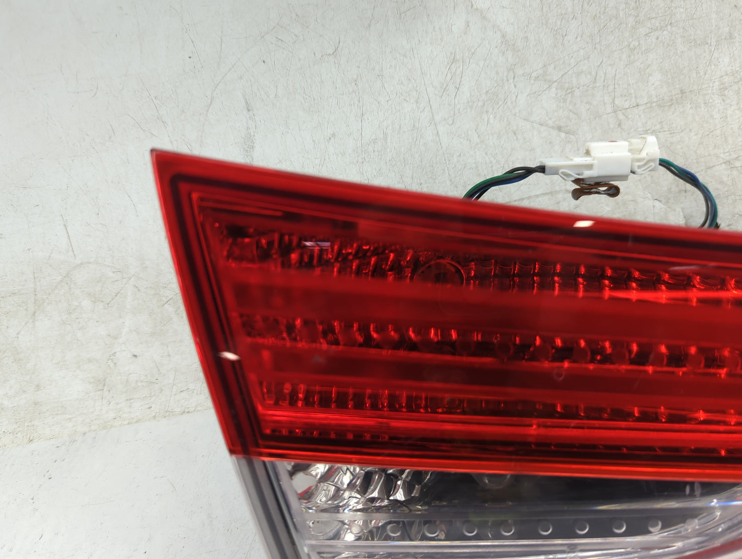 2011-2013 Hyundai Elantra Driver Left Side Deck Lid Mounted Tail Light 1150078 - Oemusedautoparts1.com