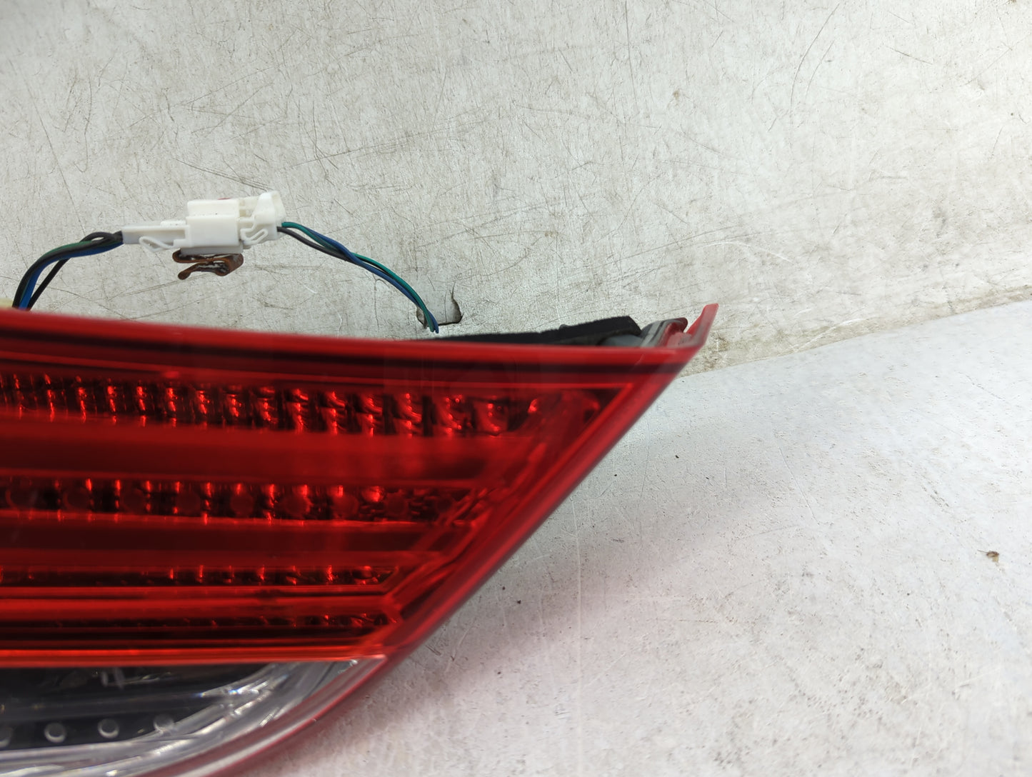 2011-2013 Hyundai Elantra Driver Left Side Deck Lid Mounted Tail Light 1150078 - Oemusedautoparts1.com