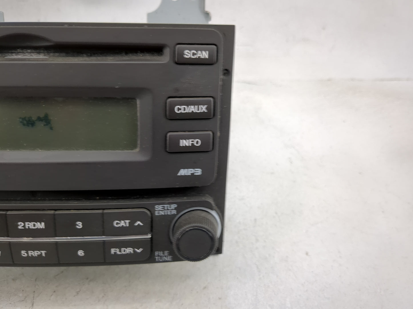 2007-2010 Hyundai Elantra Radio AM FM Cd Player Receiver Replacement Fits Fits 2007 2008 2009 2010 OEM Used Auto Parts - Oem