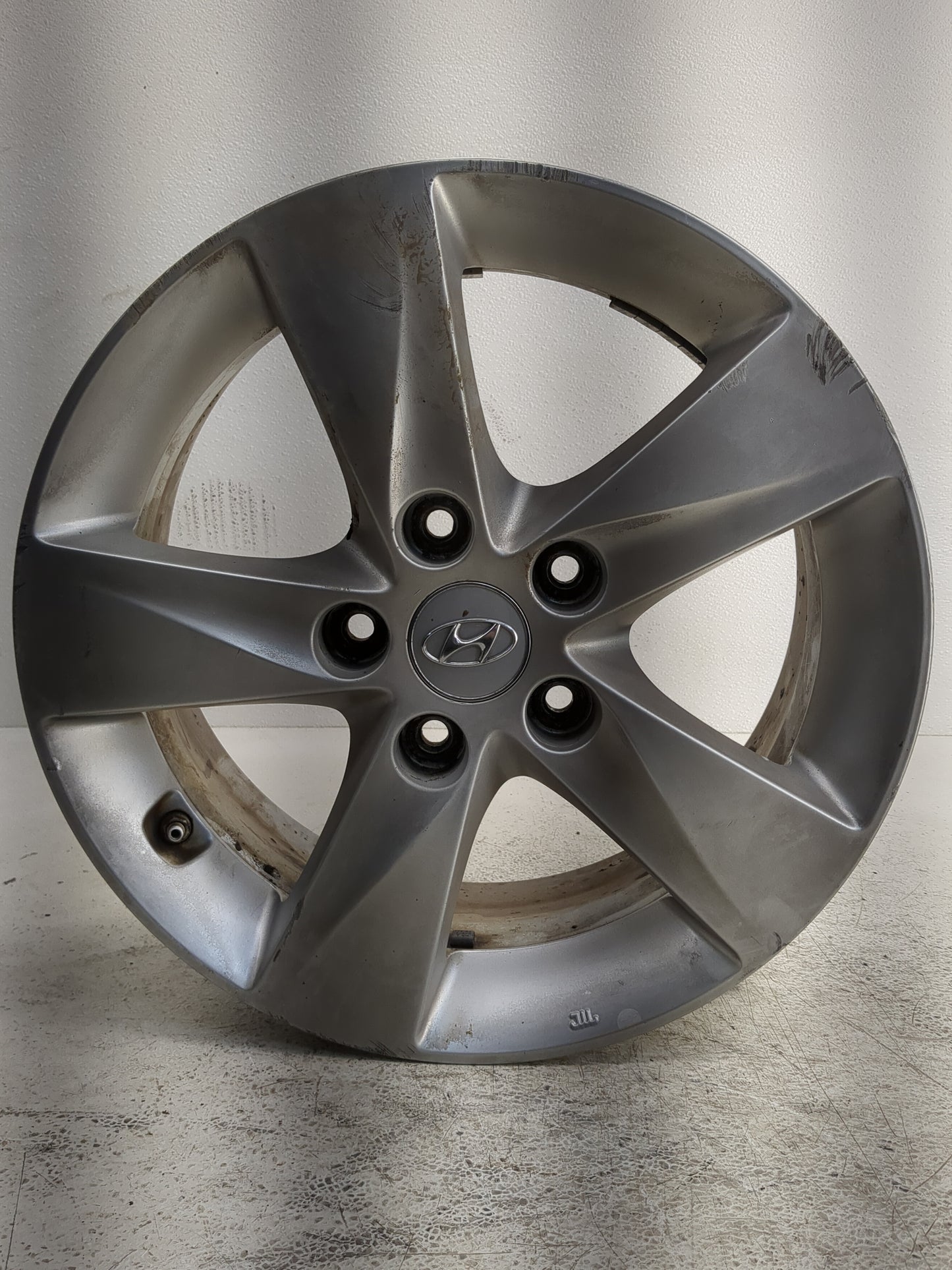 2014-2016 Hyundai Elantra Oem Wheel Rim - Oemusedautoparts1.com