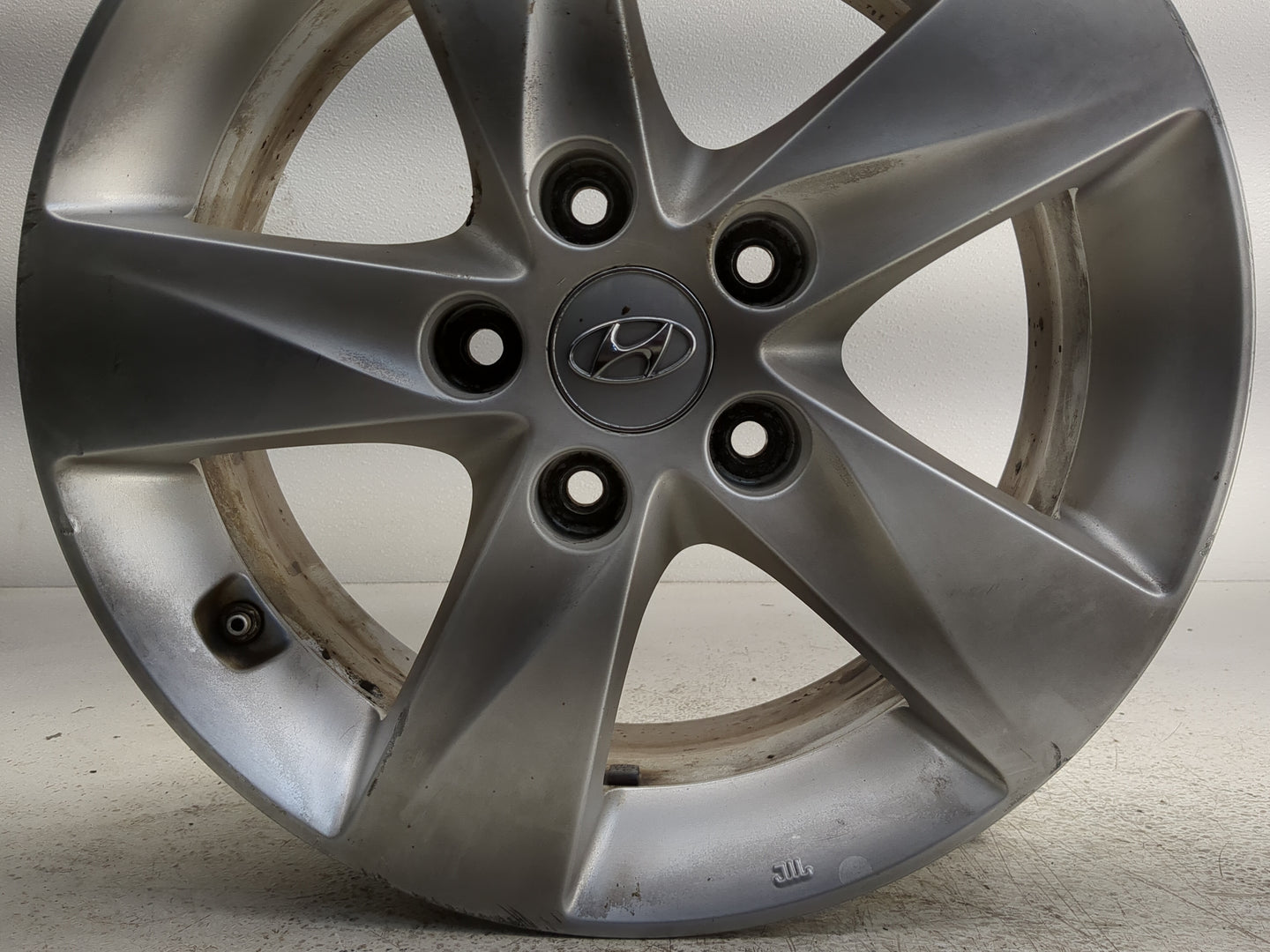 2014-2016 Hyundai Elantra Oem Wheel Rim - Oemusedautoparts1.com