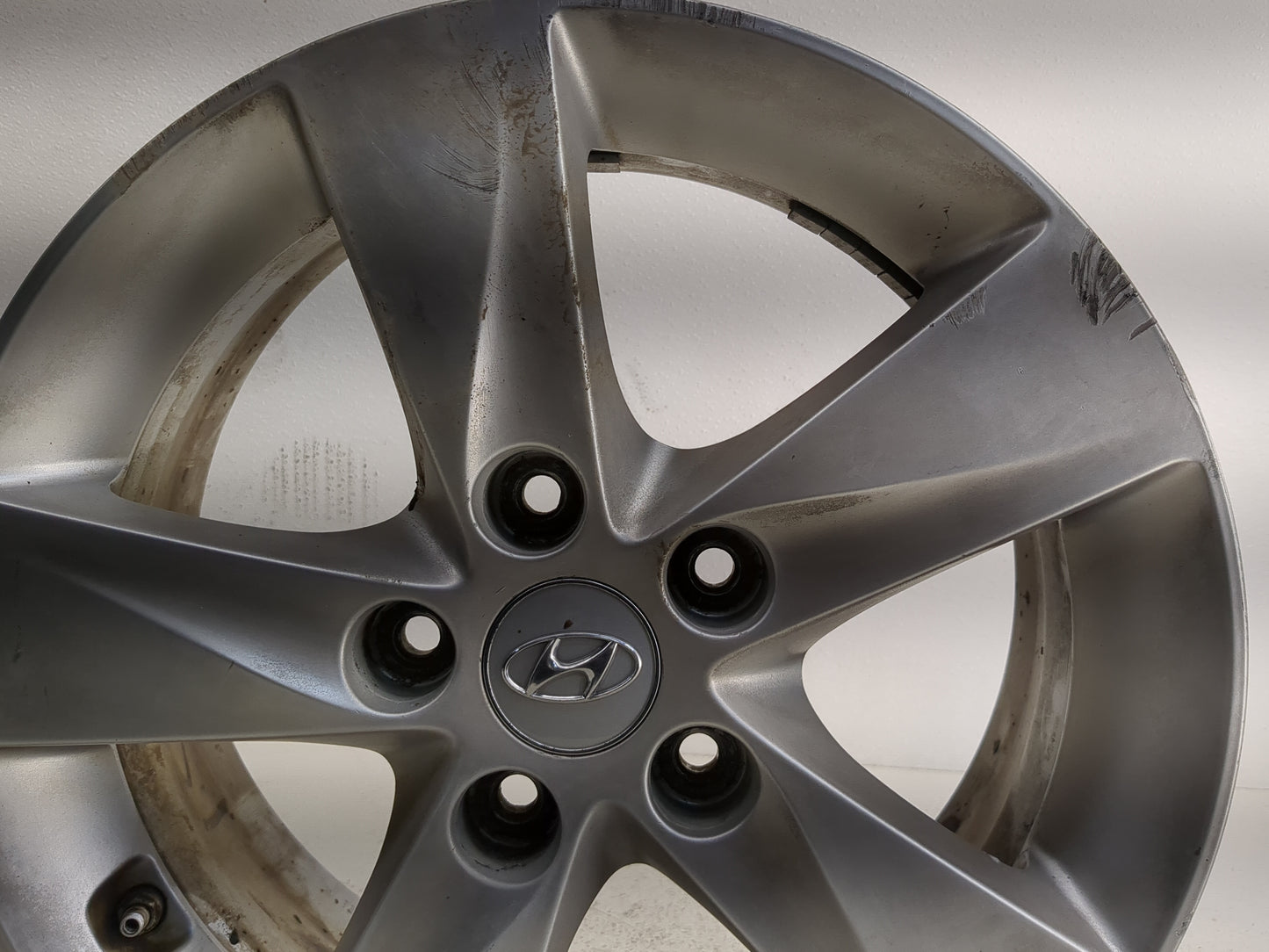 2014-2016 Hyundai Elantra Oem Wheel Rim - Oemusedautoparts1.com