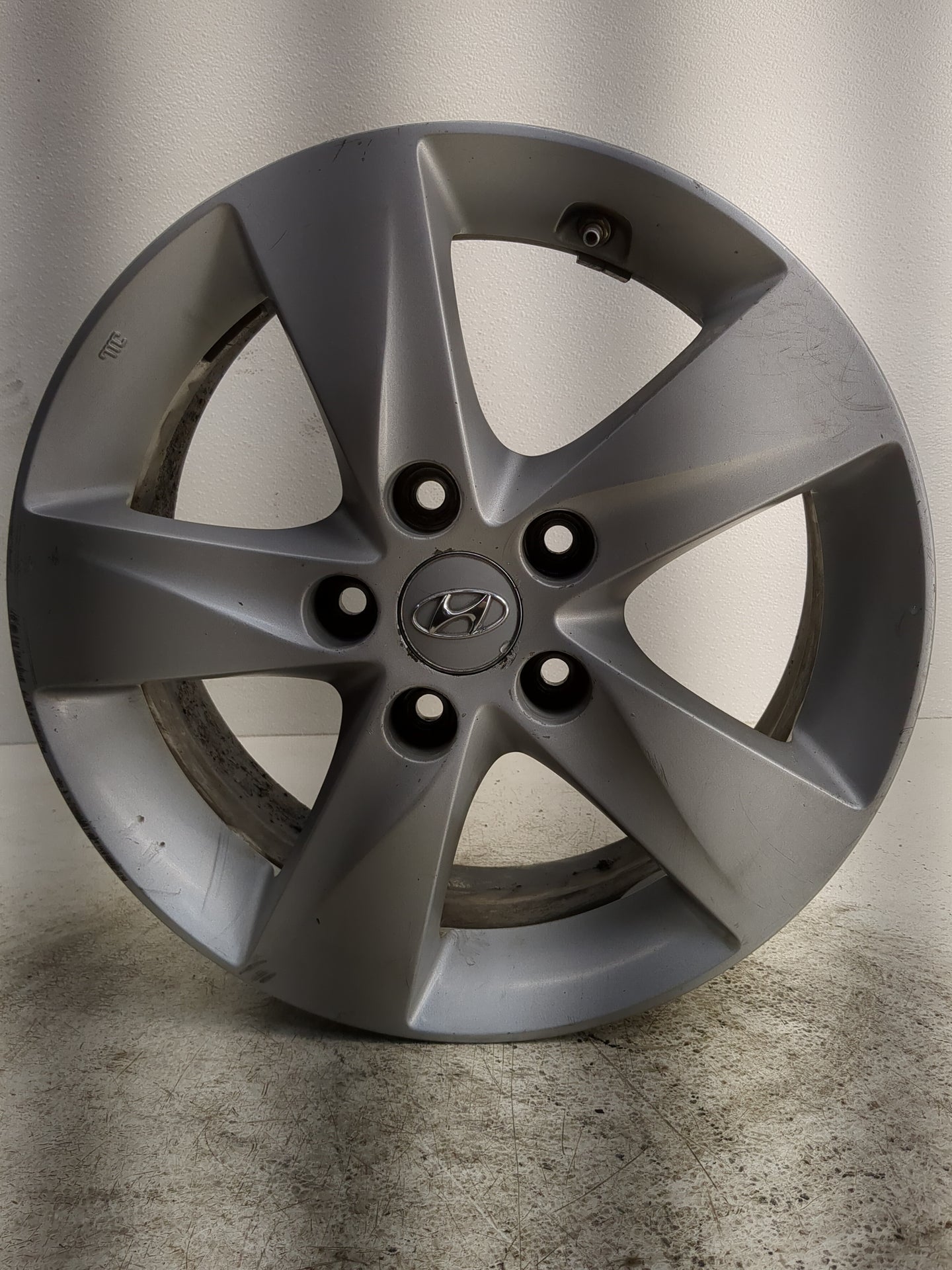 2011-2013 Hyundai Elantra Oem Wheel Rim - Oemusedautoparts1.com
