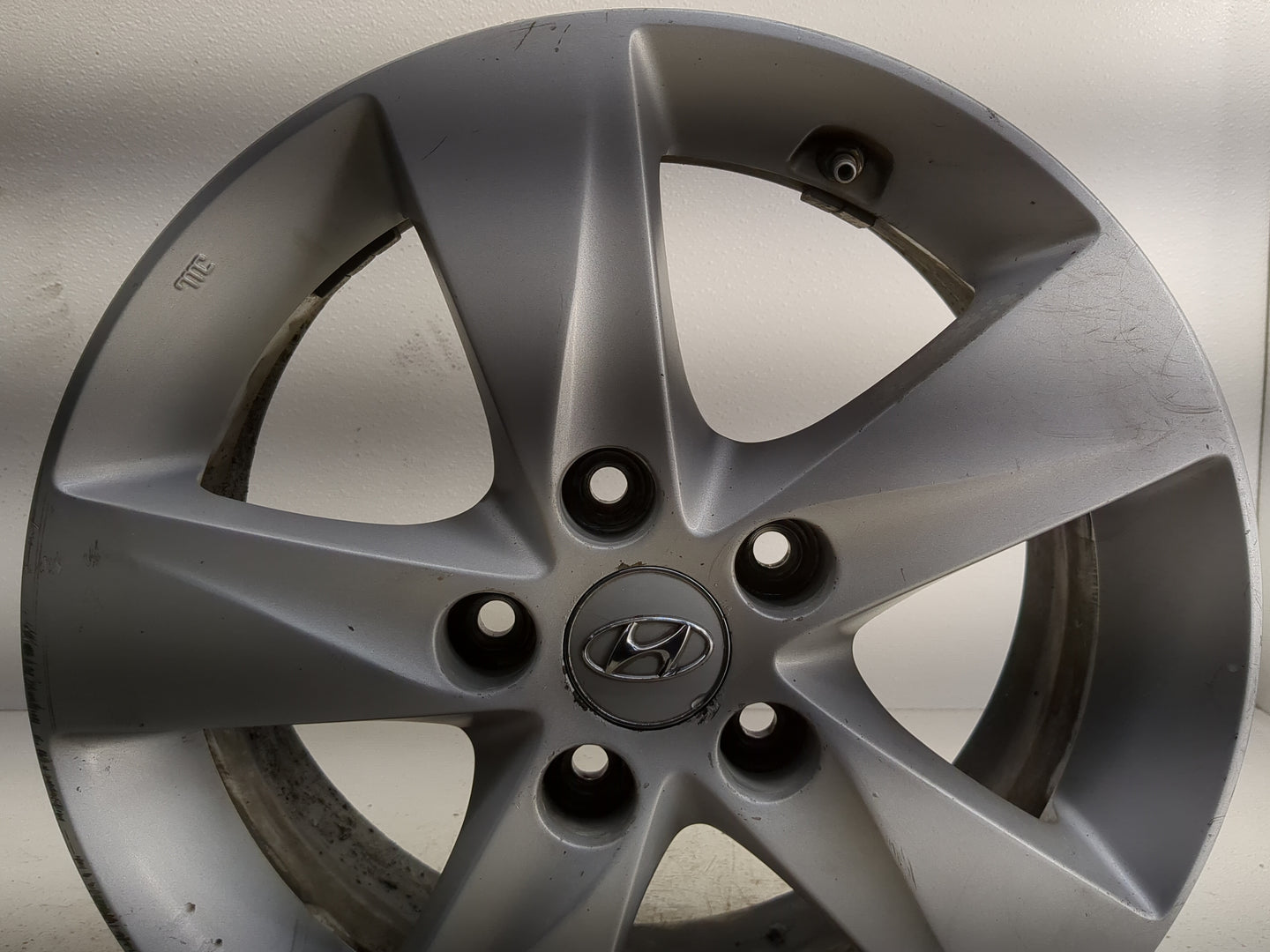 2011-2013 Hyundai Elantra Oem Wheel Rim - Oemusedautoparts1.com