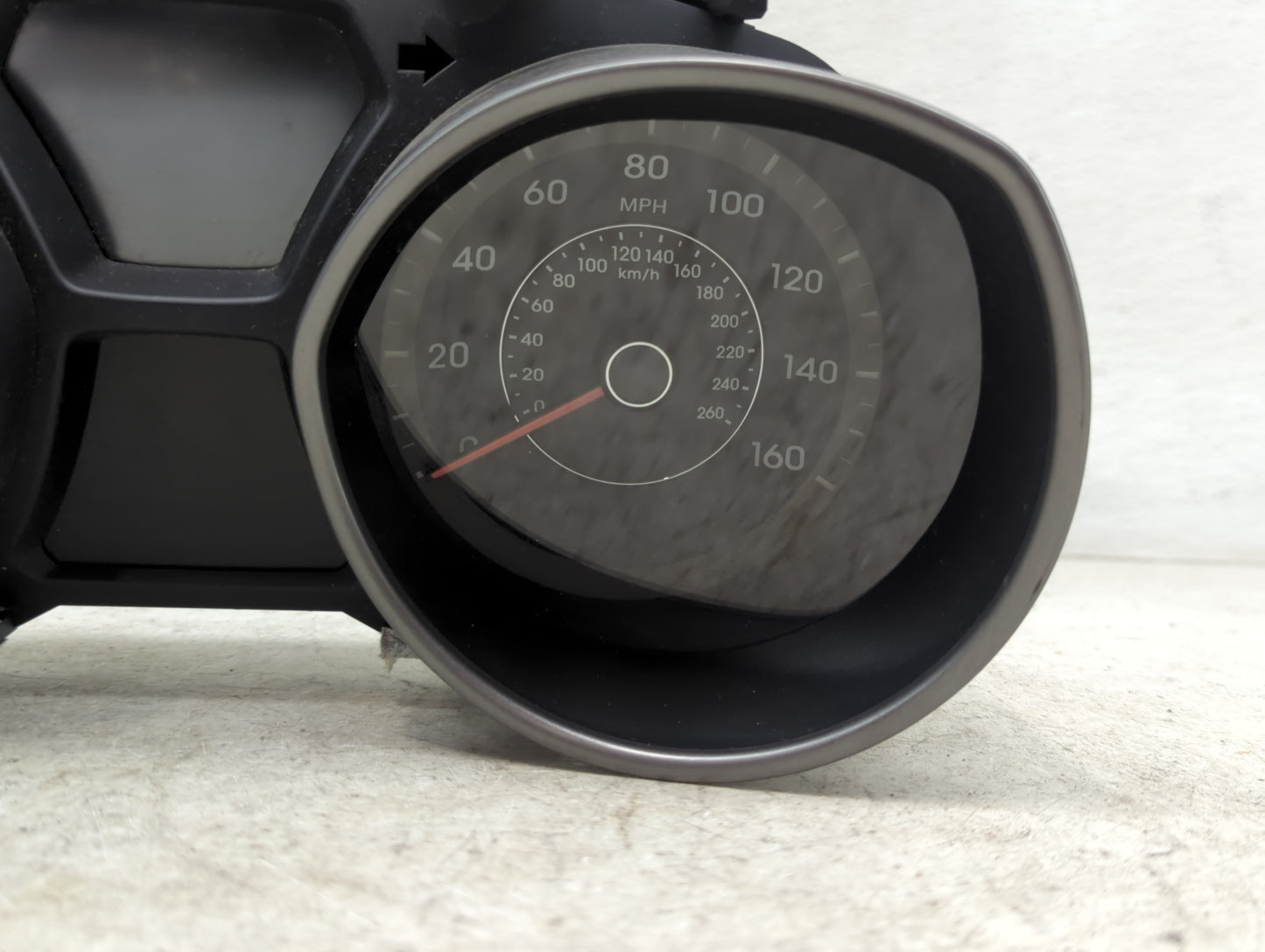 2014-2016 Hyundai Elantra Instrument Cluster Speedometer Gauges P/N:94004-3Y010 Miles:103K Fits Fits 2014 2015 2016 OEM Used