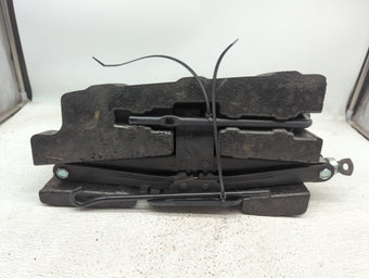 compare product 2010 Hyundai Santa Fe Spare Scissor Car Jack