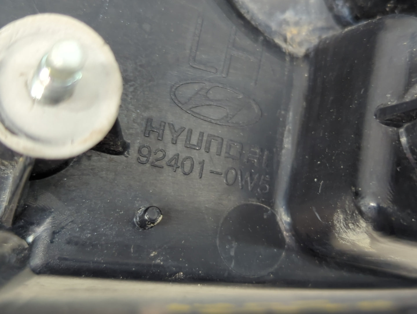 2010-2012 Hyundai Santa Fe Tail Light Assembly Driver Left OEM Fits Fits 2010 2011 2012 OEM Used Auto Parts - Oemusedautopar