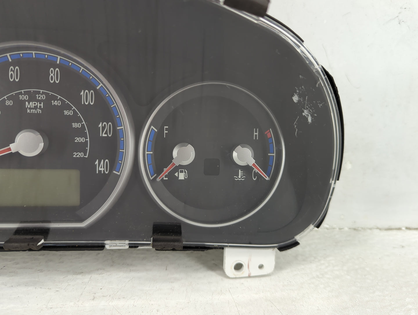 2009 Hyundai Santa Fe Instrument Cluster Speedometer Gauges Miles: Fits OEM Used Auto Parts - Oemusedautoparts1.com