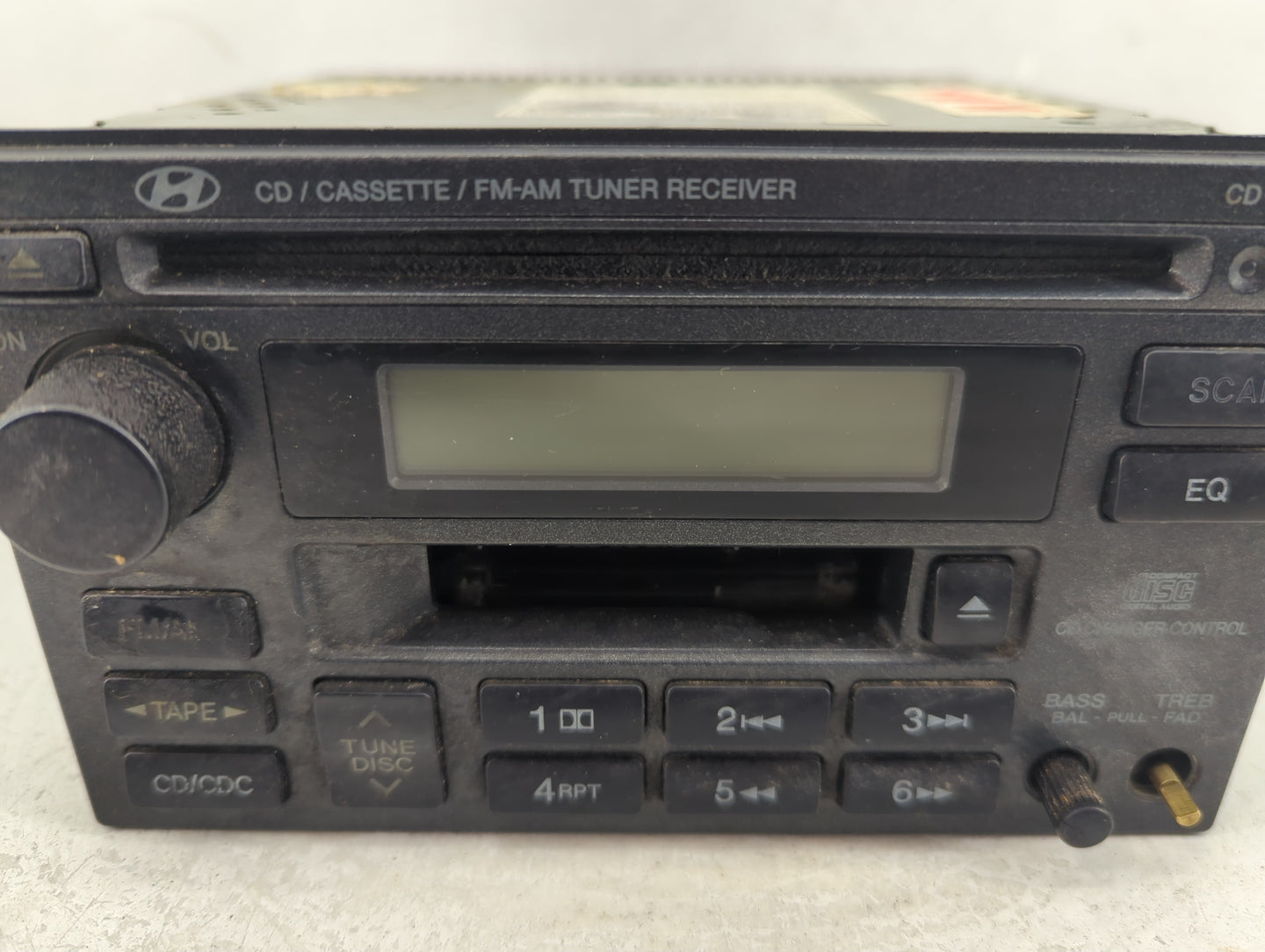 2001-2006 Hyundai Santa Fe Radio AM FM Cd Player Receiver Replacement Fits Fits 2001 2002 2003 2004 2005 2006 OEM Used Auto 