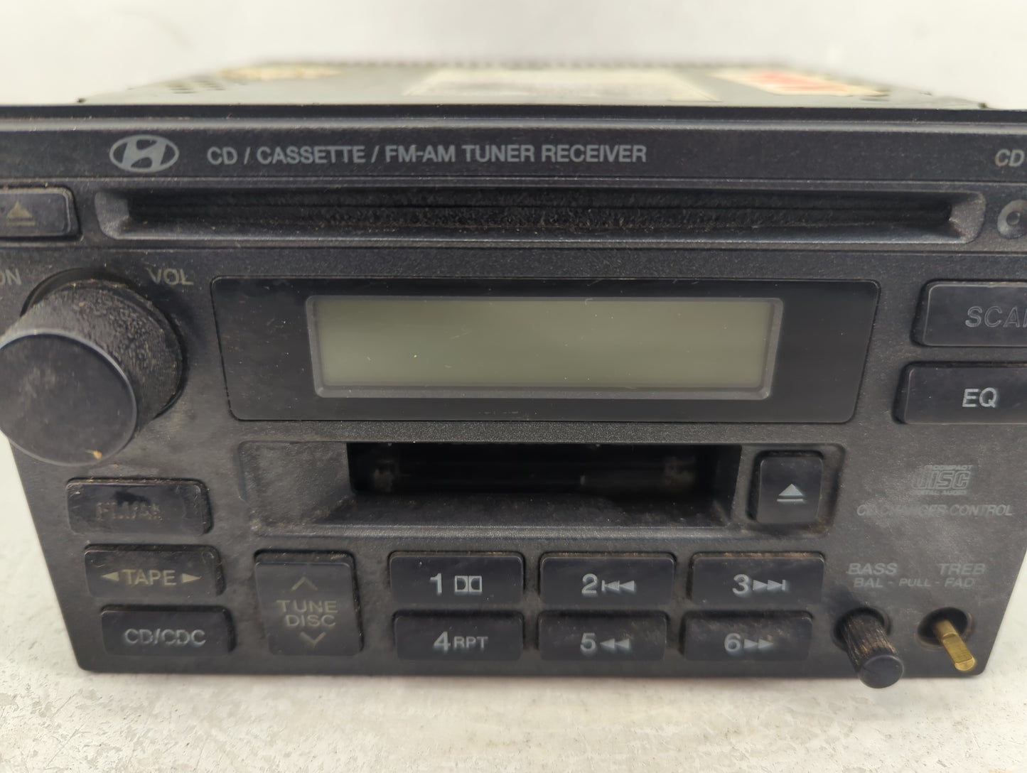 2001-2006 Hyundai Santa Fe Radio AM FM Cd Player Receiver Replacement Fits Fits 2001 2002 2003 2004 2005 2006 OEM Used Auto 