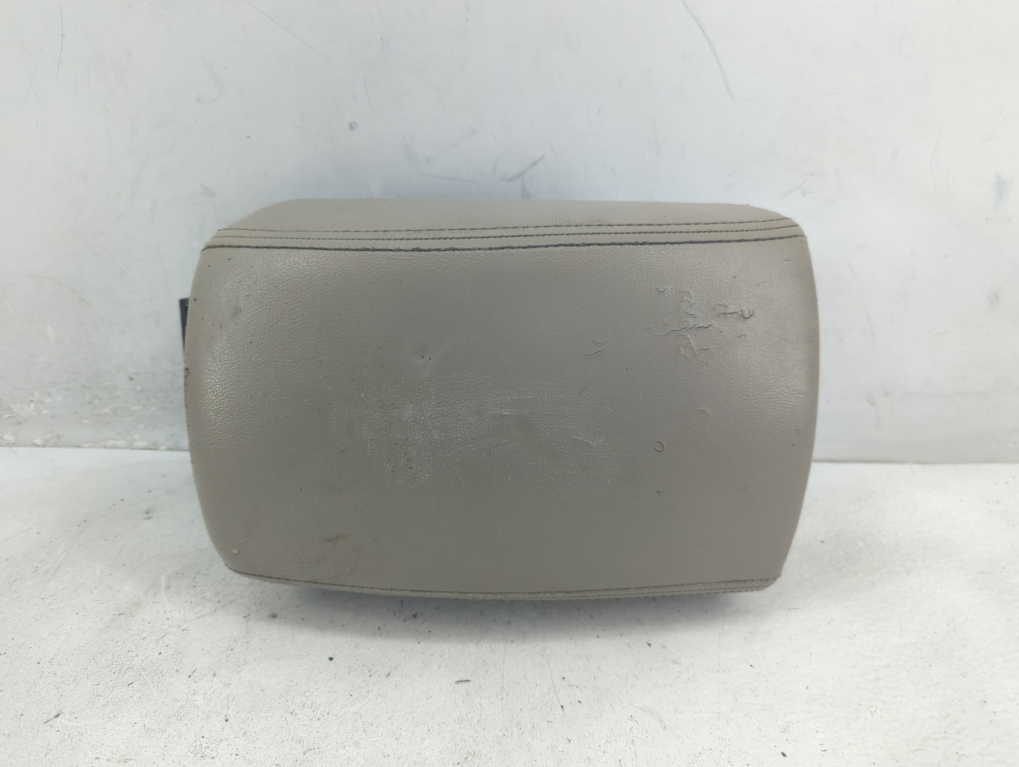 2006-2008 Hyundai Sonata Center Console Armrest Cover Lid Fits Fits 2006 2007 2008 OEM Used Auto Parts - Oemusedautoparts1.c