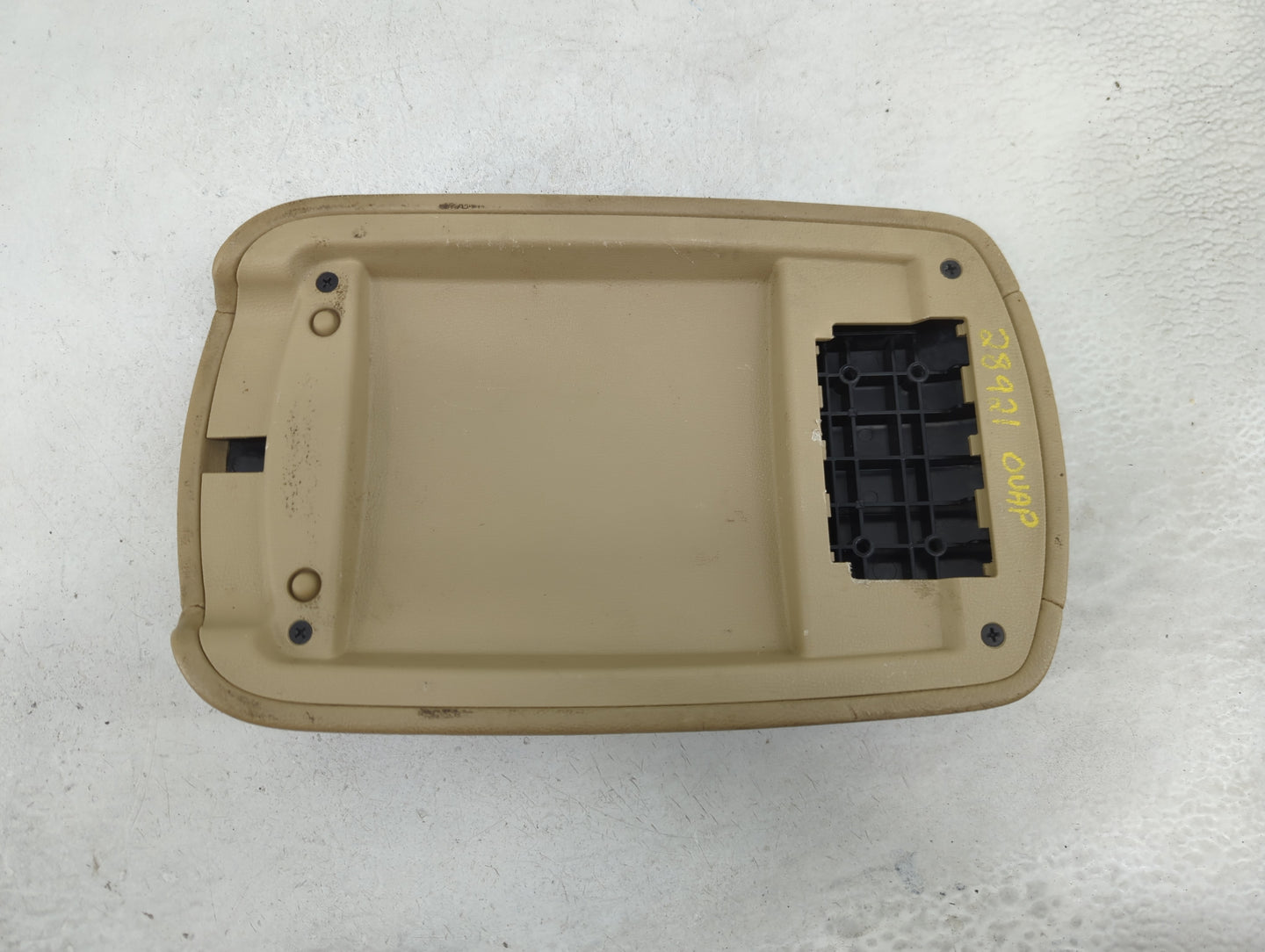 2009-2010 Hyundai Sonata Center Console Armrest Cover Lid Fits Fits 2009 2010 OEM Used Auto Parts - Oemusedautoparts1.com