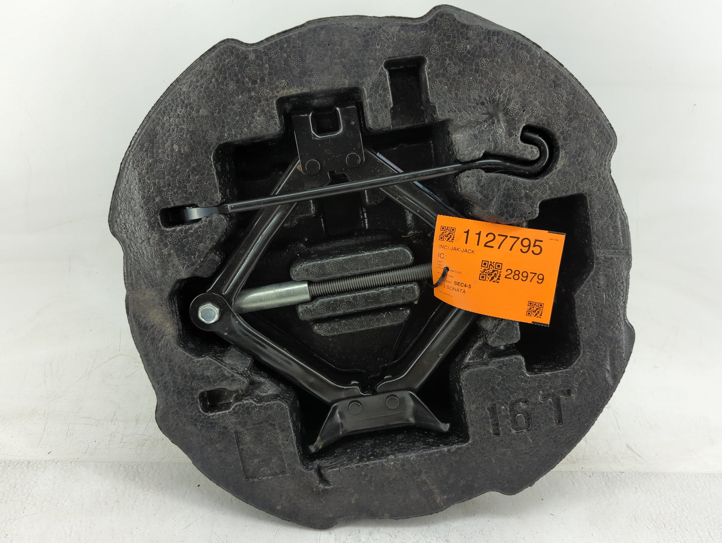 2013 Hyundai Sonata Spare Scissor Car Jack - Oemusedautoparts1.com