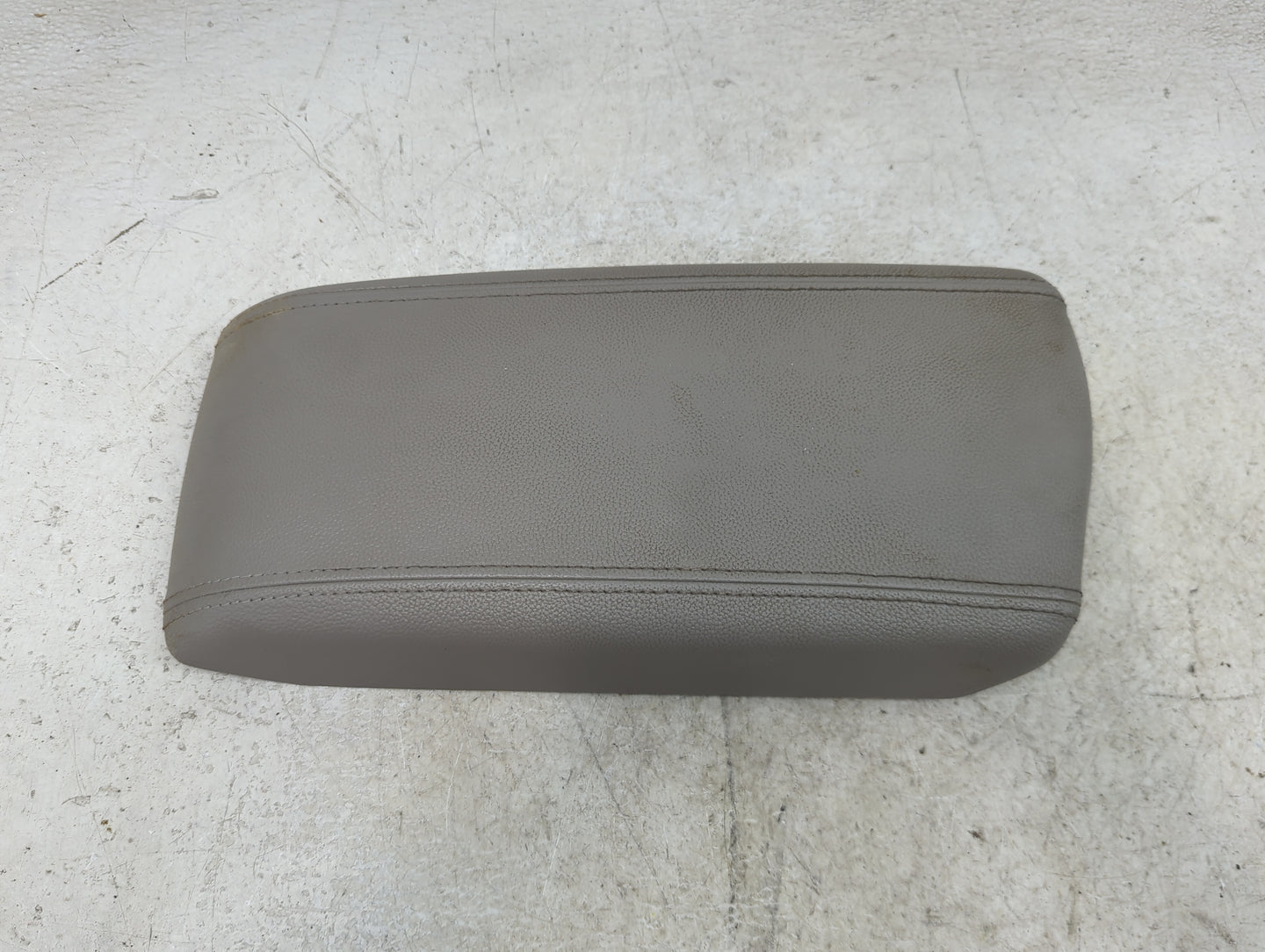 2015-2017 Hyundai Sonata Center Console Armrest Cover Lid Fits Fits 2015 2016 2017 OEM Used Auto Parts - Oemusedautoparts1.c