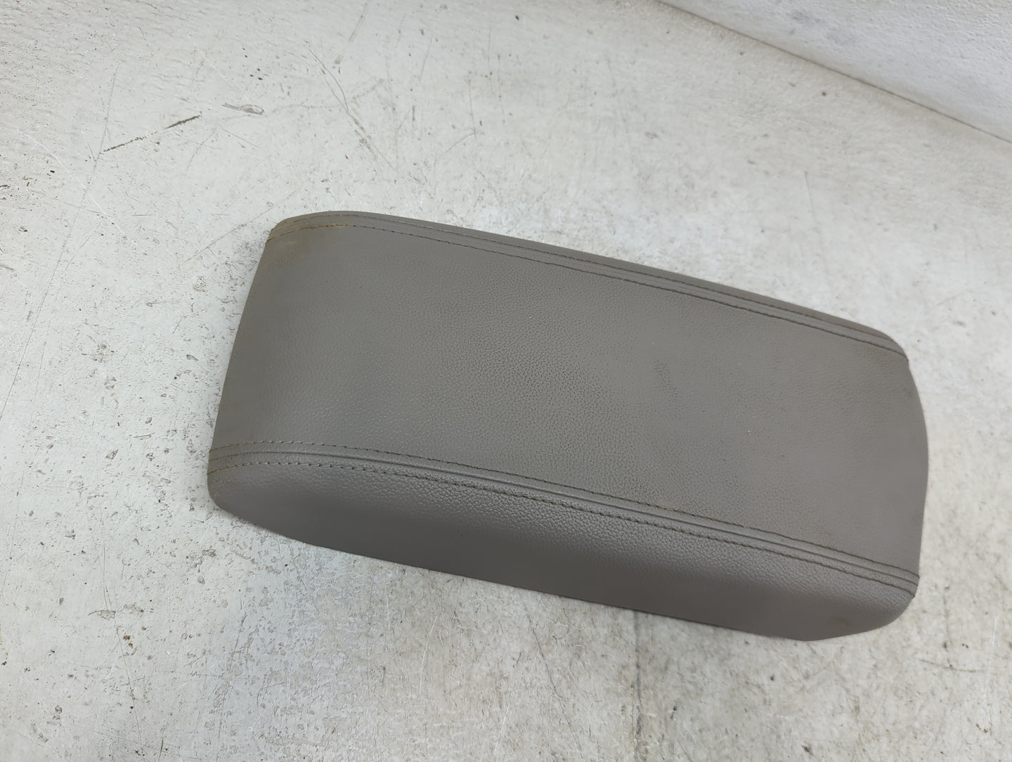 2015-2017 Hyundai Sonata Center Console Armrest Cover Lid Fits Fits 2015 2016 2017 OEM Used Auto Parts - Oemusedautoparts1.c