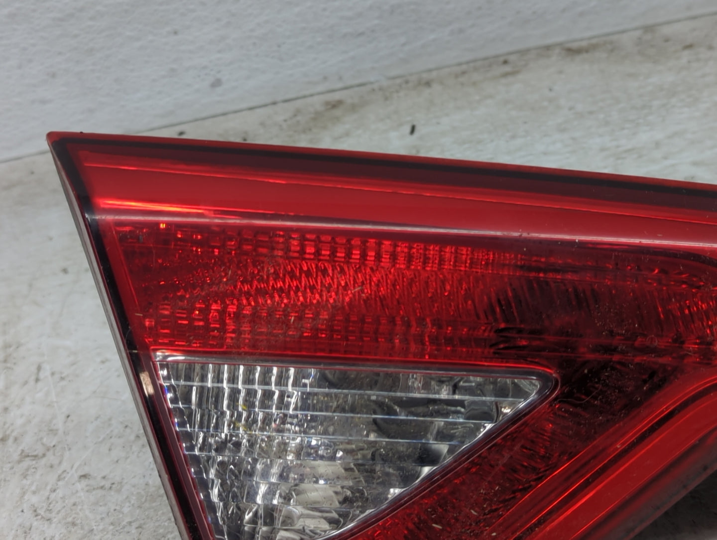 2015-2017 Hyundai Sonata Driver Left Side Deck Lid Mounted Tail Light - Oemusedautoparts1.com