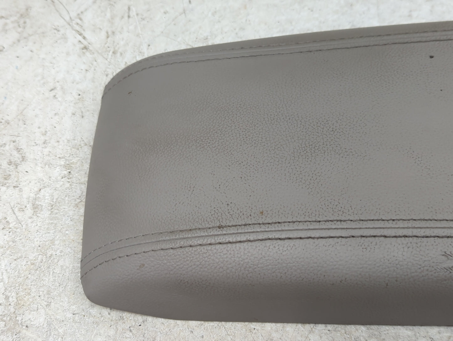 2015-2017 Hyundai Sonata Center Console Armrest Cover Lid Fits Fits 2015 2016 2017 OEM Used Auto Parts - Oemusedautoparts1.c