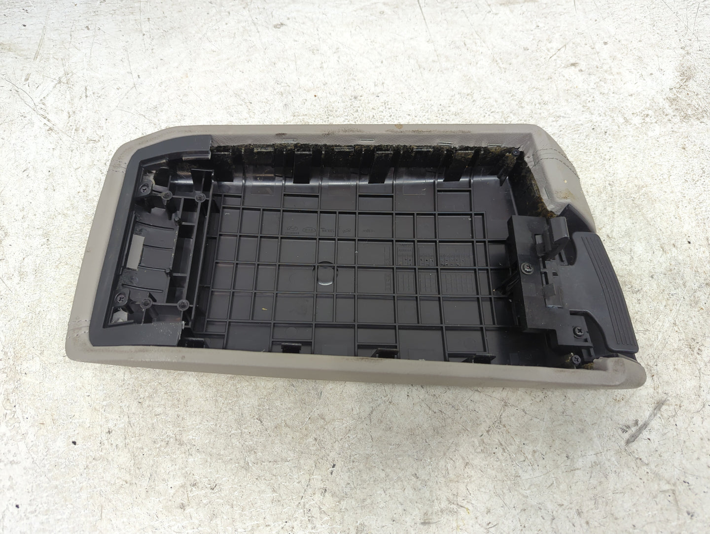 2015-2017 Hyundai Sonata Center Console Armrest Cover Lid Fits Fits 2015 2016 2017 OEM Used Auto Parts - Oemusedautoparts1.c
