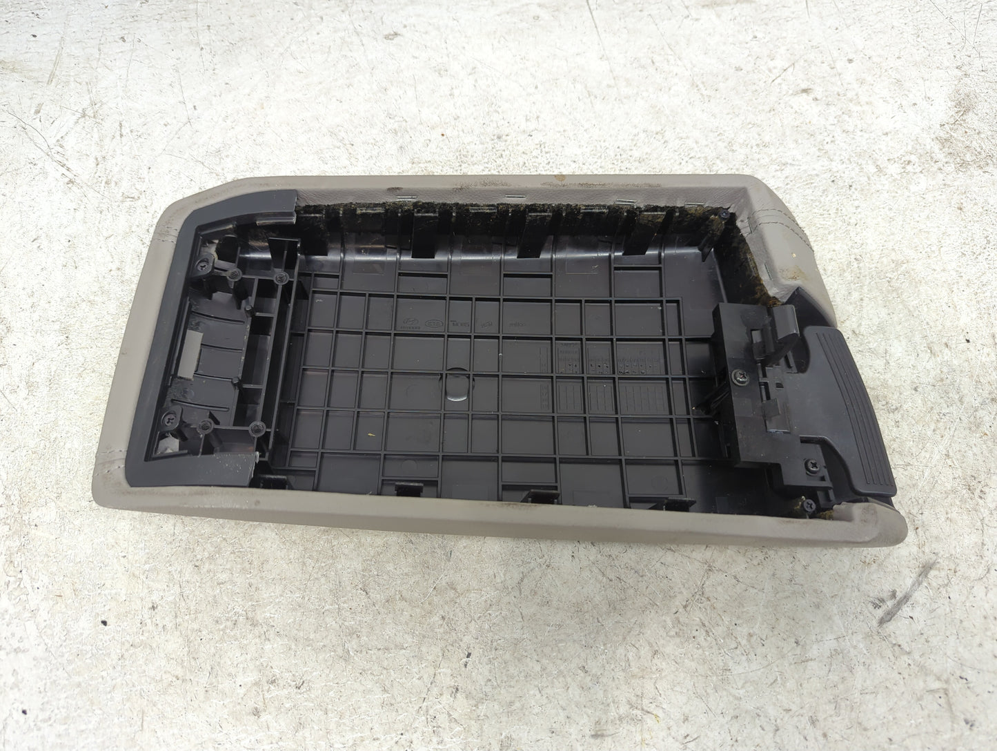 2015-2017 Hyundai Sonata Center Console Armrest Cover Lid Fits Fits 2015 2016 2017 OEM Used Auto Parts - Oemusedautoparts1.c