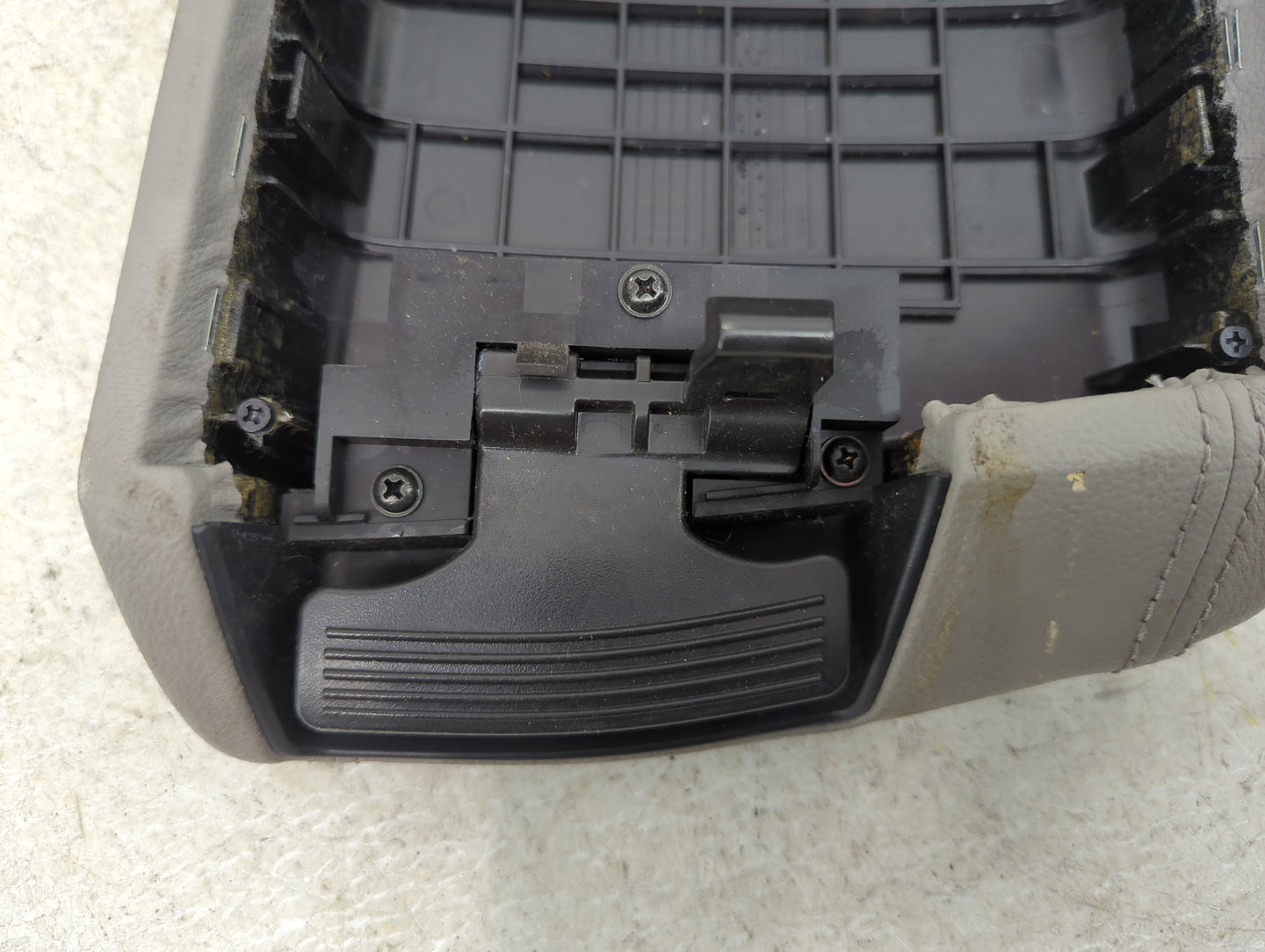 2015-2017 Hyundai Sonata Center Console Armrest Cover Lid Fits Fits 2015 2016 2017 OEM Used Auto Parts - Oemusedautoparts1.c