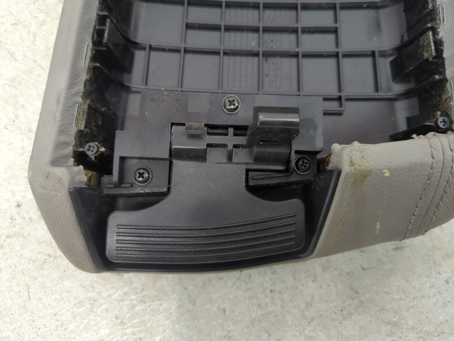 2015-2017 Hyundai Sonata Center Console Armrest Cover Lid Fits Fits 2015 2016 2017 OEM Used Auto Parts - Oemusedautoparts1.c