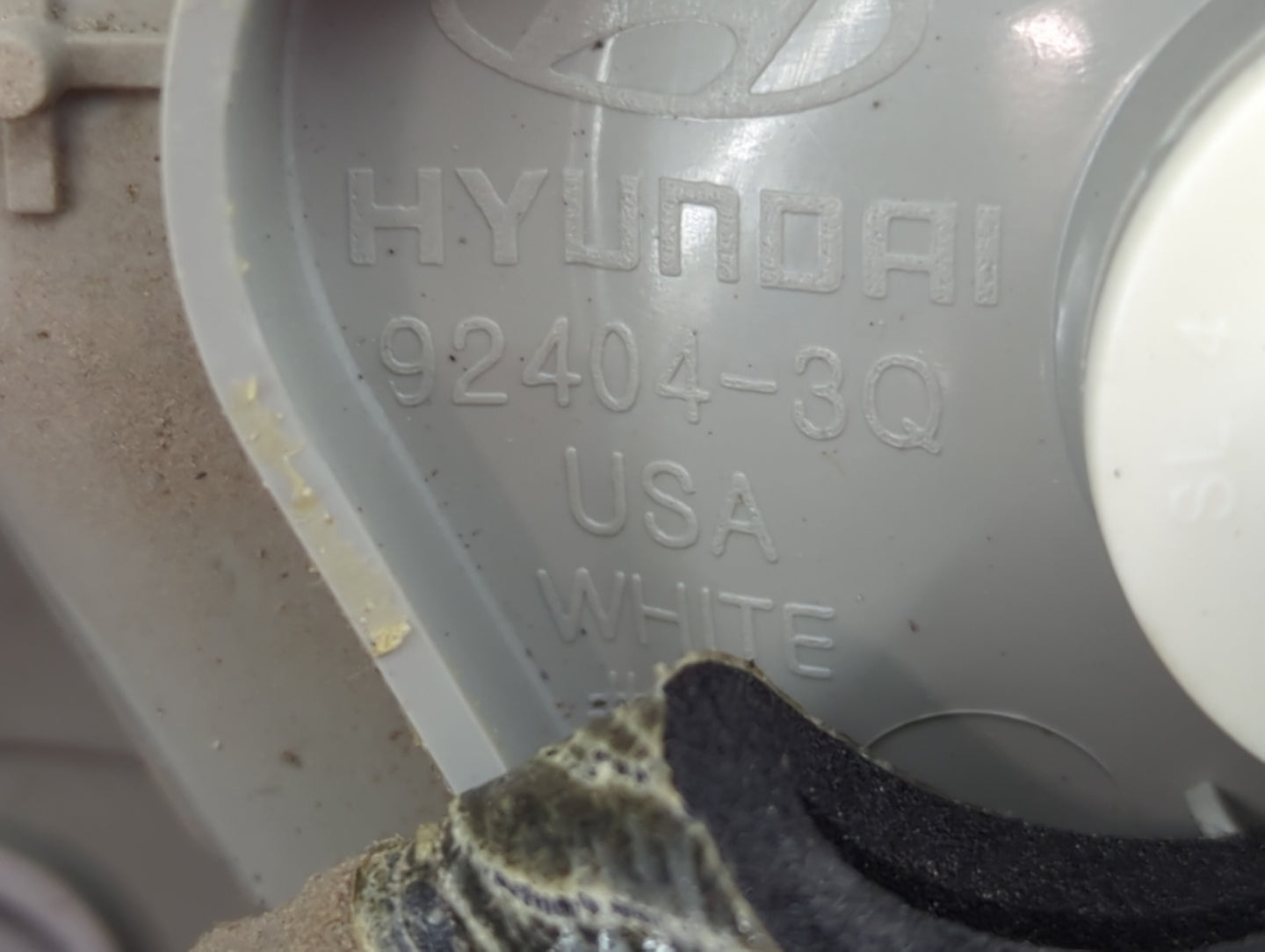 2011 Hyundai Sonata Passenger Right Side Deck Lid Mounted Tail Light 1156390 - Oemusedautoparts1.com
