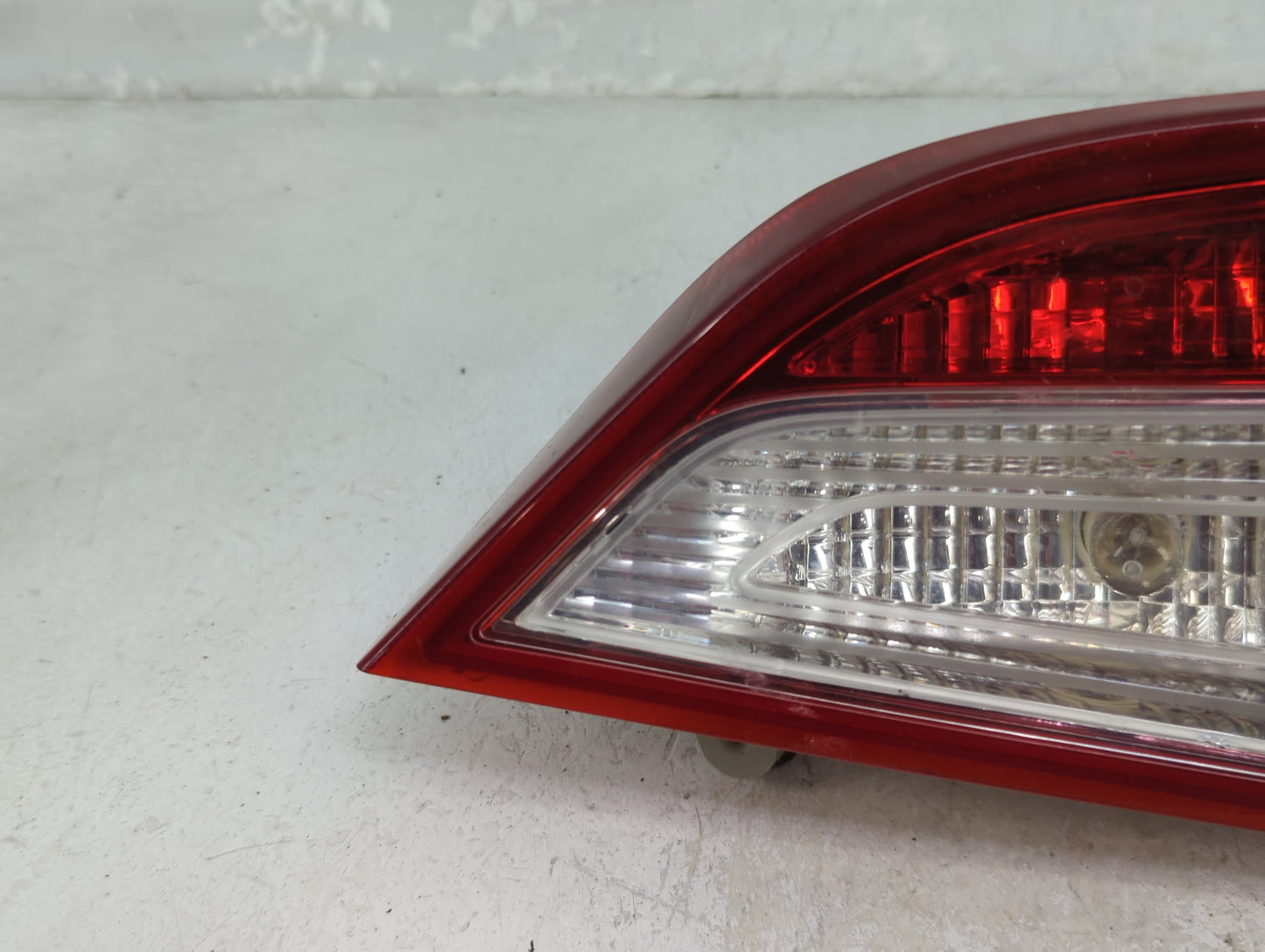 2011-2014 Hyundai Sonata Driver Left Side Deck Lid Mounted Tail Light 1156420 - Oemusedautoparts1.com