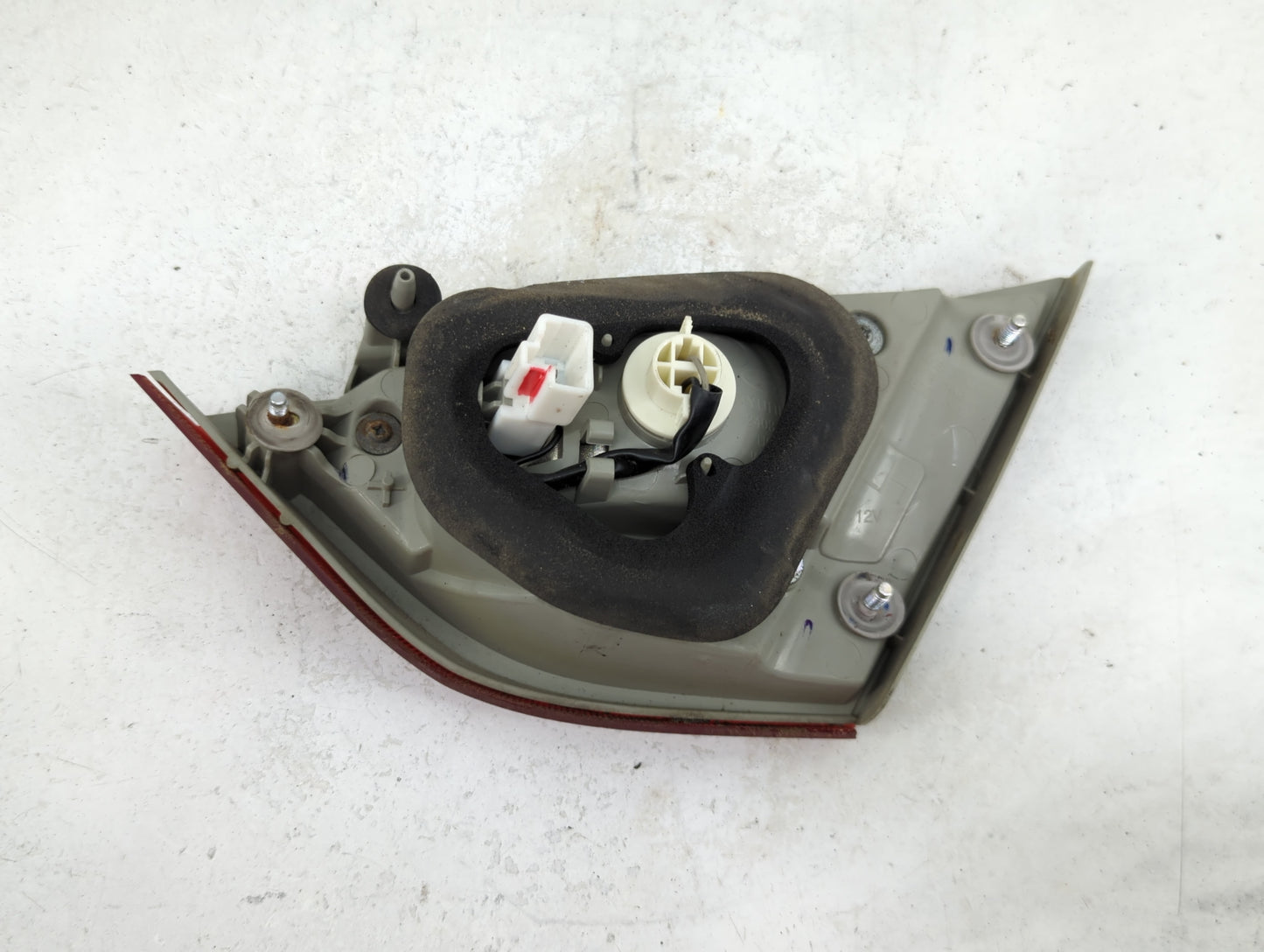 2011-2014 Hyundai Sonata Driver Left Side Deck Lid Mounted Tail Light 1156420 - Oemusedautoparts1.com